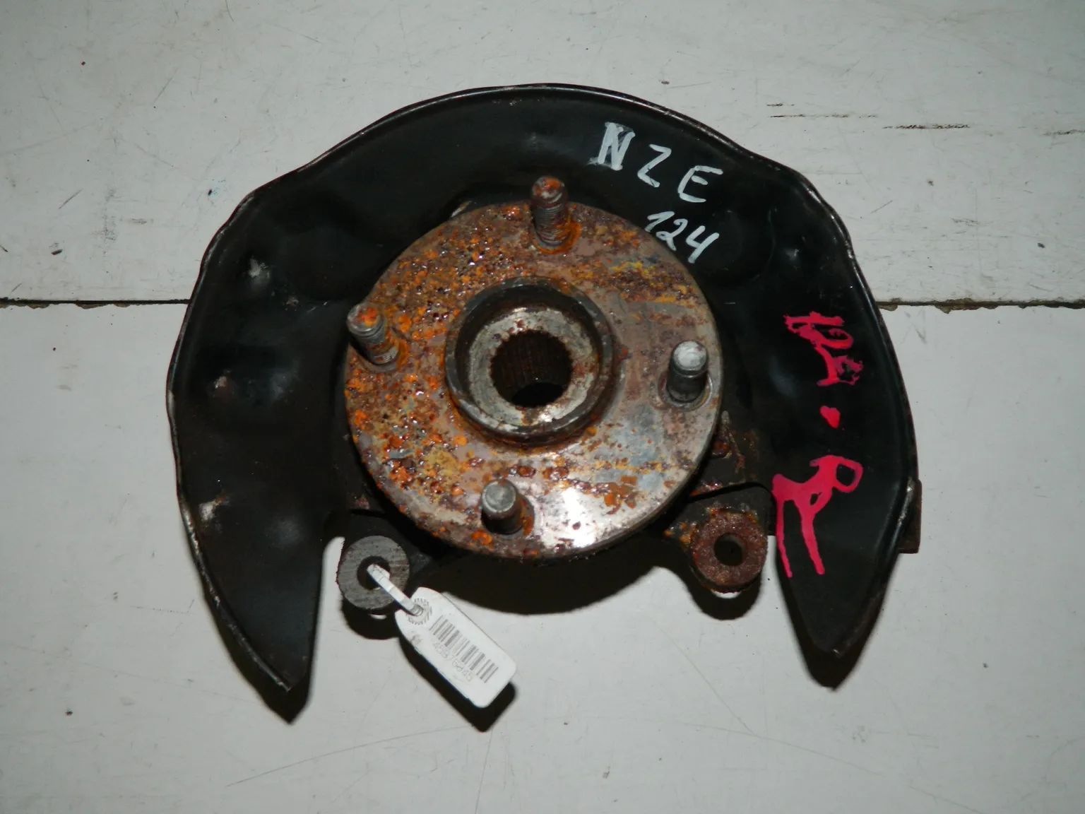 Ступица TOYOTA COROLLA FIELDER NZE124 Перед Прав (Контрактный) 45976345