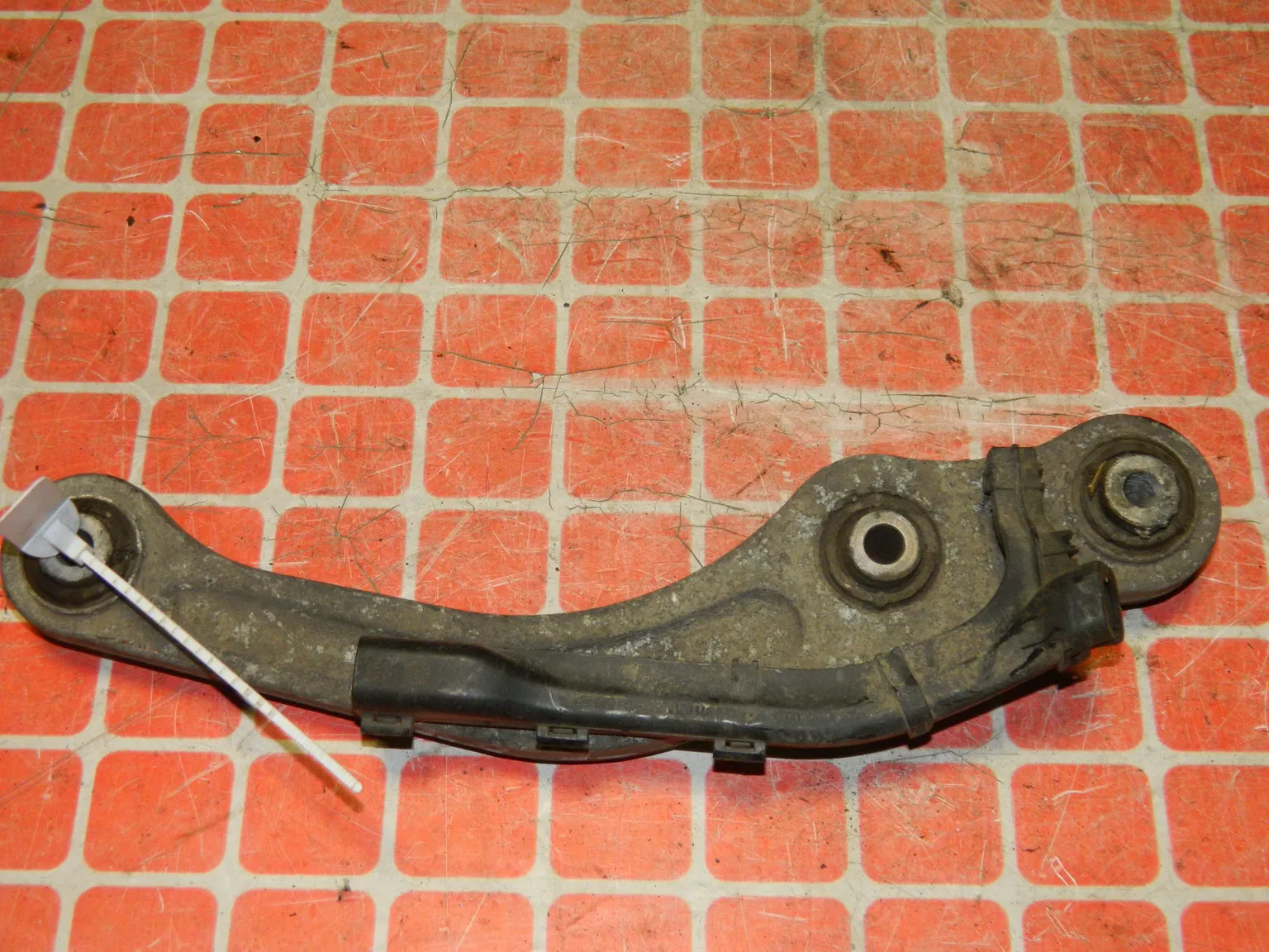 Рычаг подвески AUDI A8 4E2 Зад Лев (Контрактный) 45980852 4E0505361