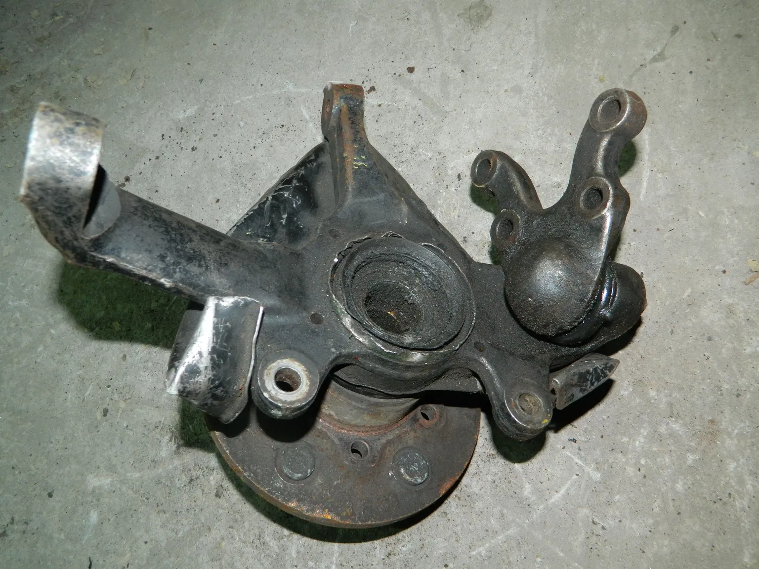 Ступица MITSUBISHI PAJERO K94W Перед Лев (Контрактный) 79591247