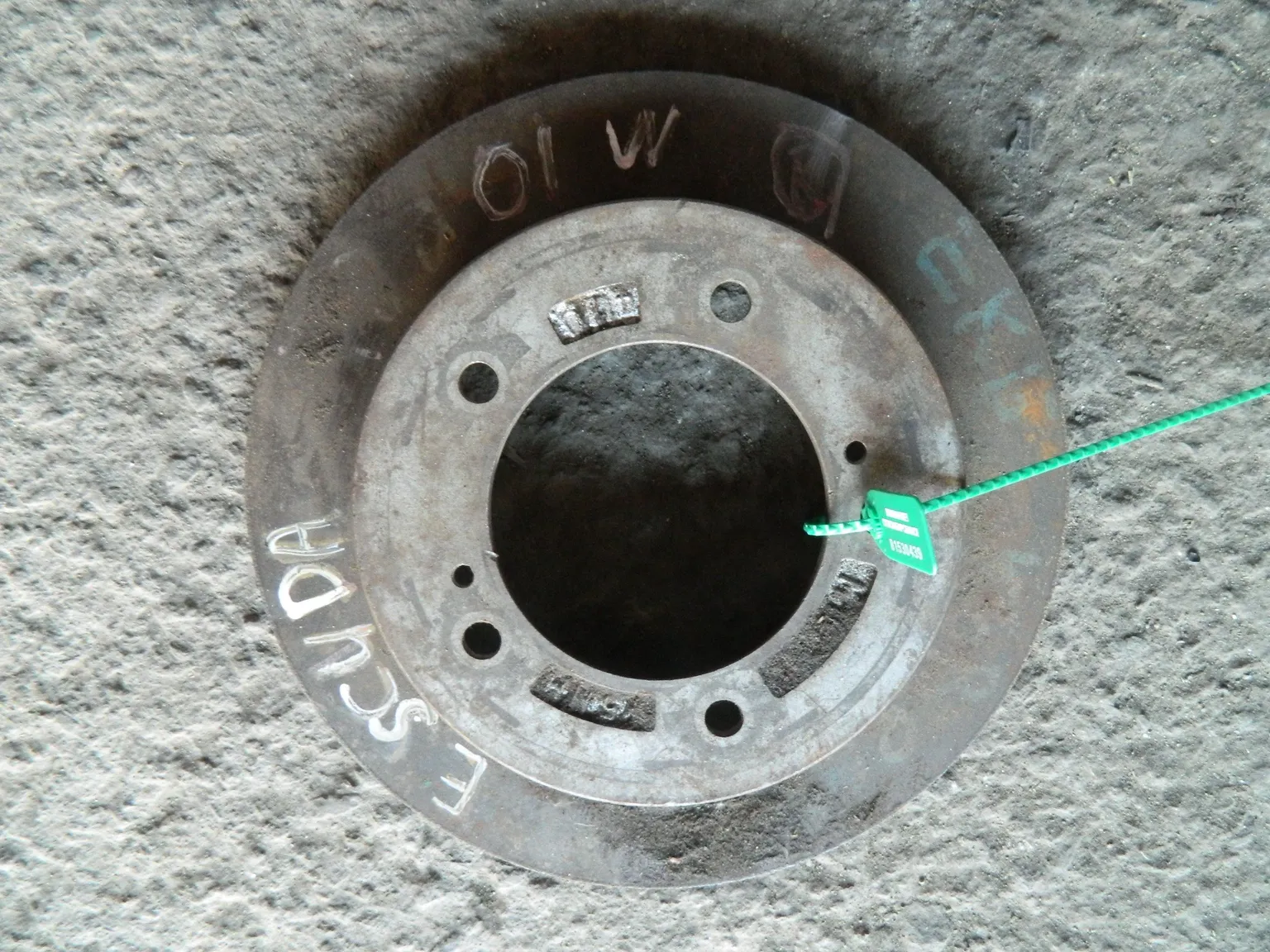 Диск тормозной SUZUKI ESCUDO TA02W Перед (Контрактный) 81530439