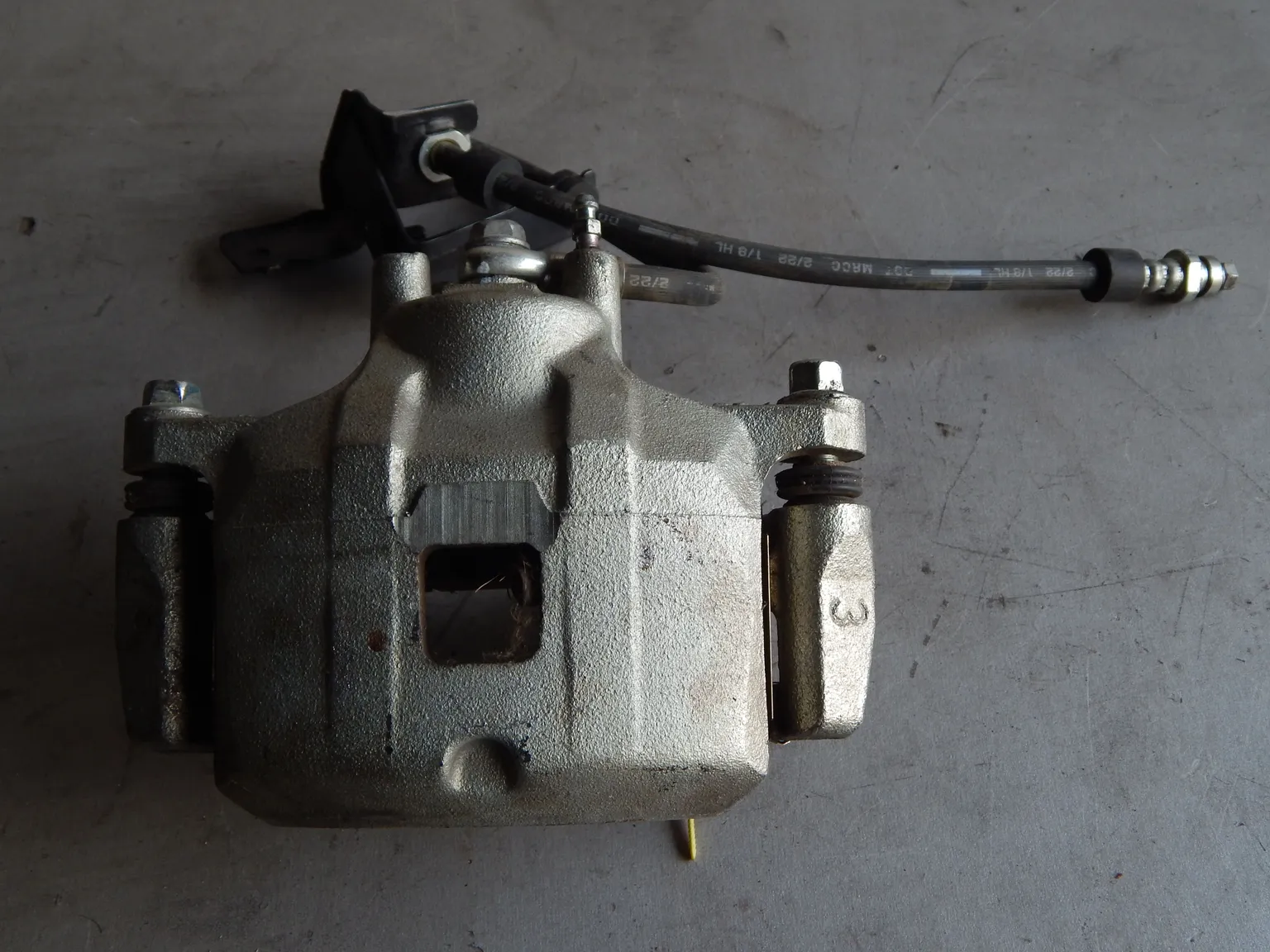 Суппорт тормозной MITSUBISHI ASX GA1W Перед Лев (Контрактный) 94592960