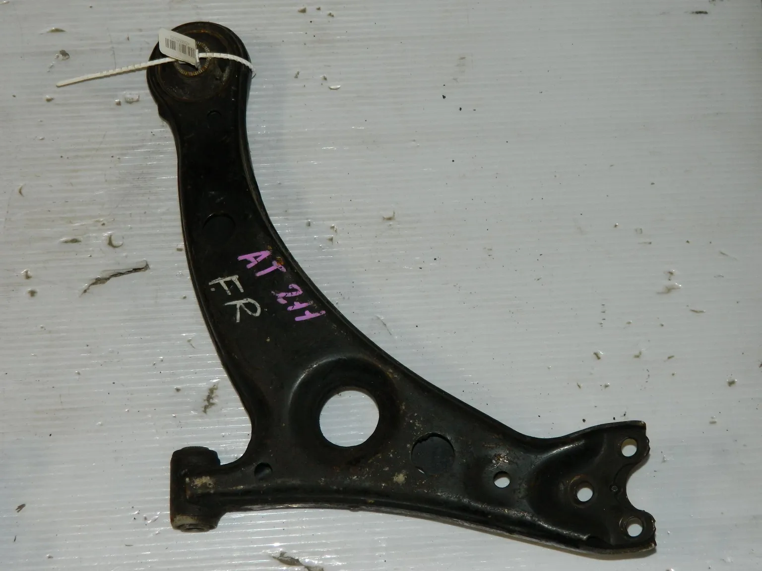 Рычаг подвески TOYOTA CALDINA AT211 Перед Прав (Контрактный) 45992535