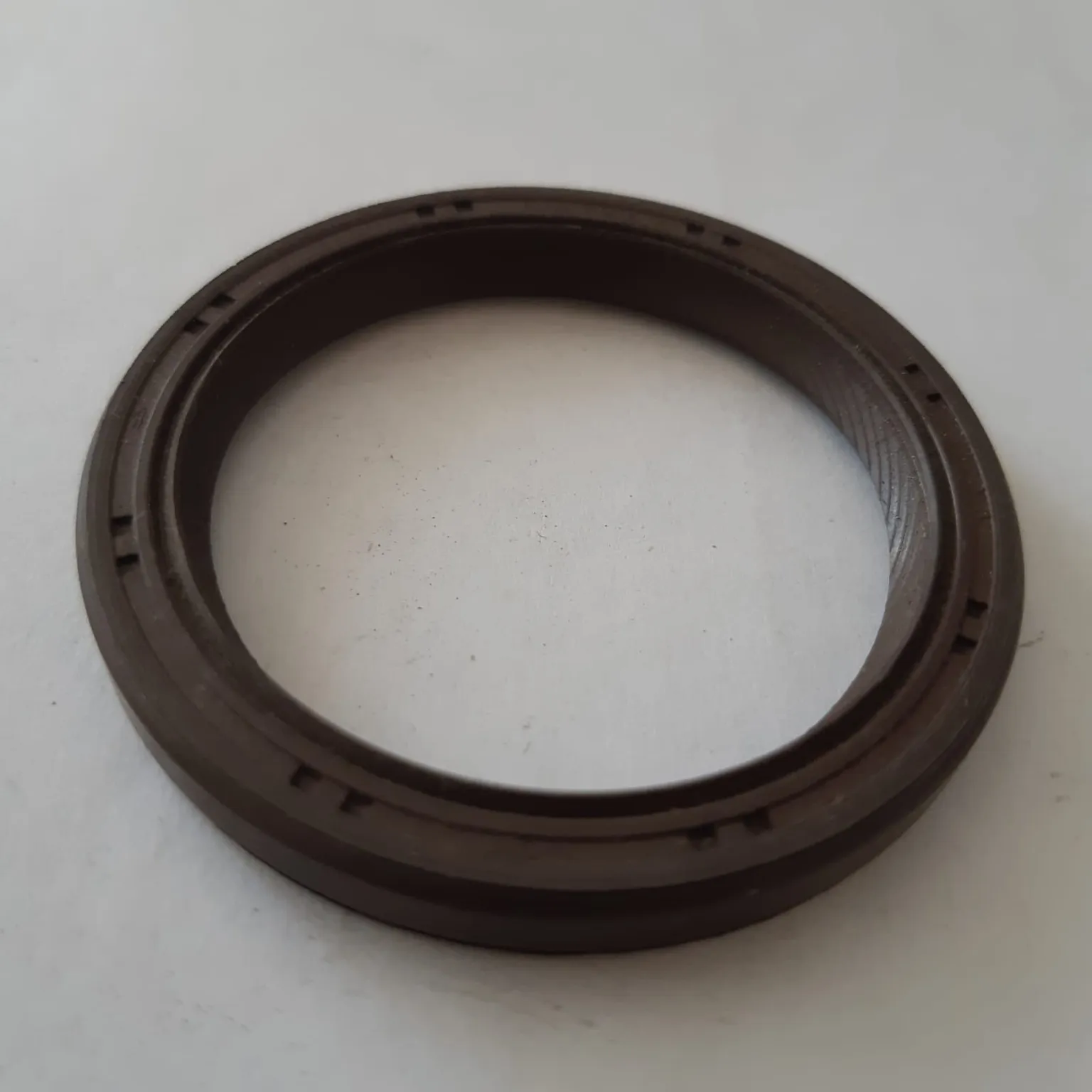 Сальник NOK BH4701E0 MAZDA 42,5x54,5x6