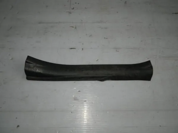 Накладка на порог TOYOTA COROLLA 120 Зад Лев (Б/У) 6791802070