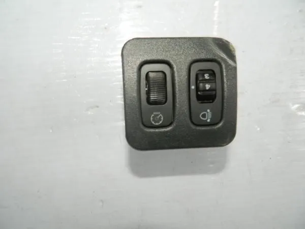 Блок управления света фар MITSUBISHI LANCER CS1A (Контрактный) MR506482