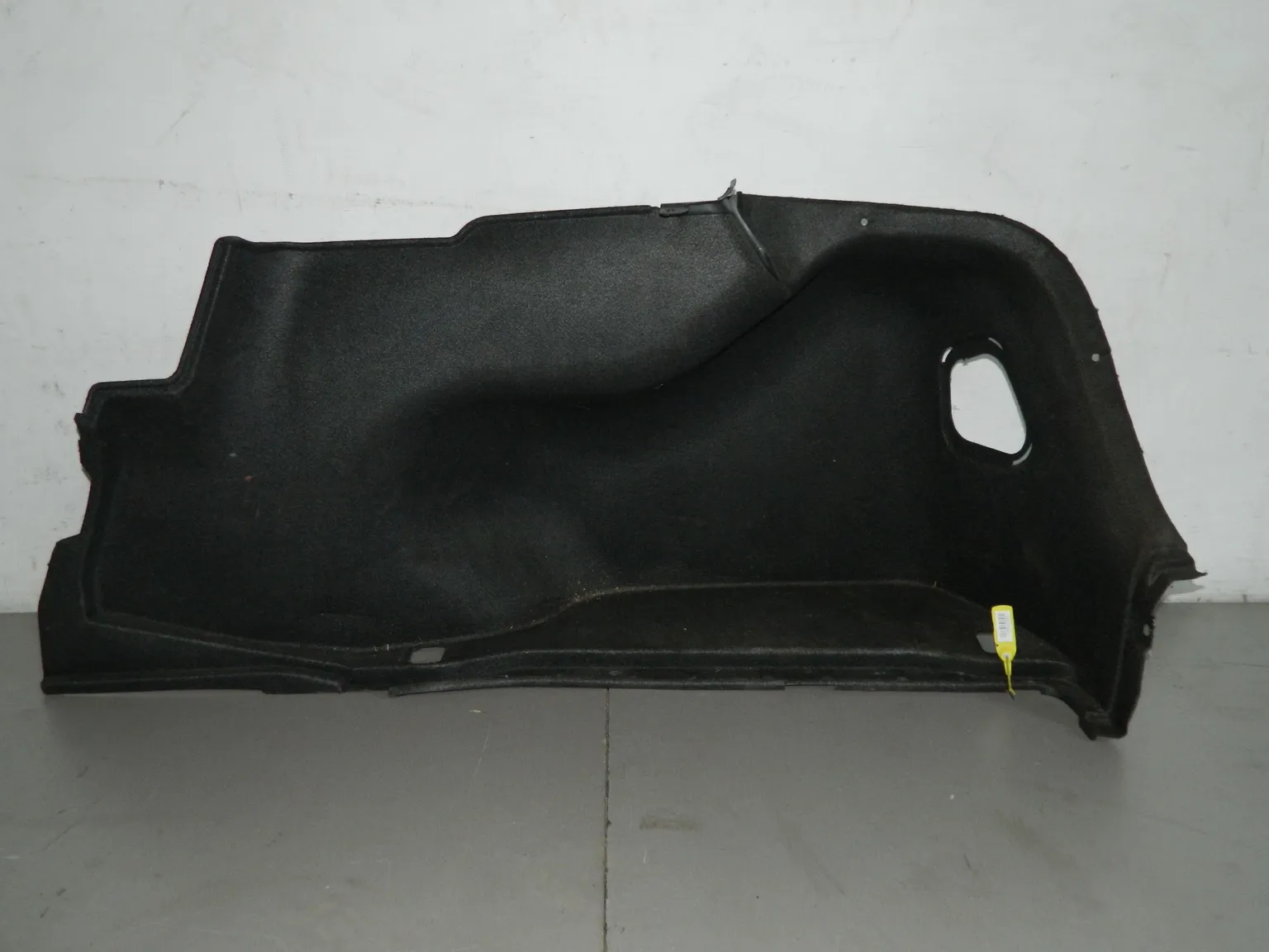 Обшивка багажника HYUNDAI EQUUS VI Прав (Б/У) 40940786