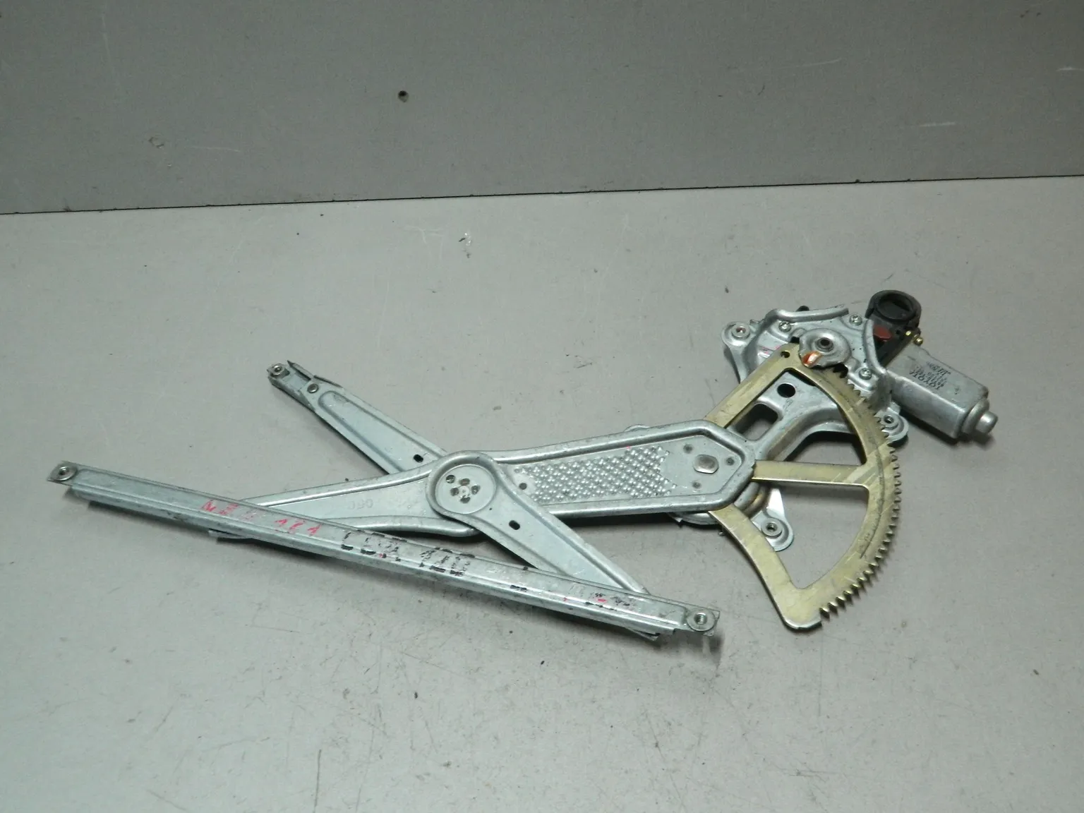 Стеклоподъемник TOYOTA COROLLA NZE121 Перед Лев (Контрактный) 79591758