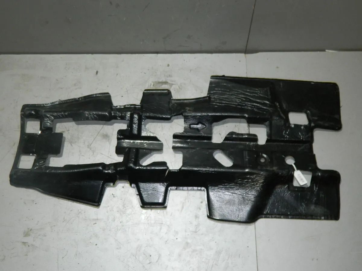 Шумоизоляция центрального тонеля Kia Sportage QL G4NA (Б/У)