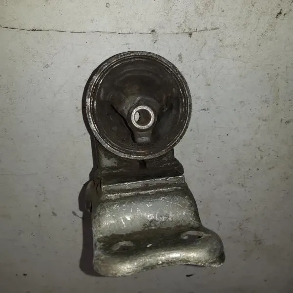 Подушка двигателя MITSUBISHI LANCER 9 CS3A 4G15 Лев (Контрактный)