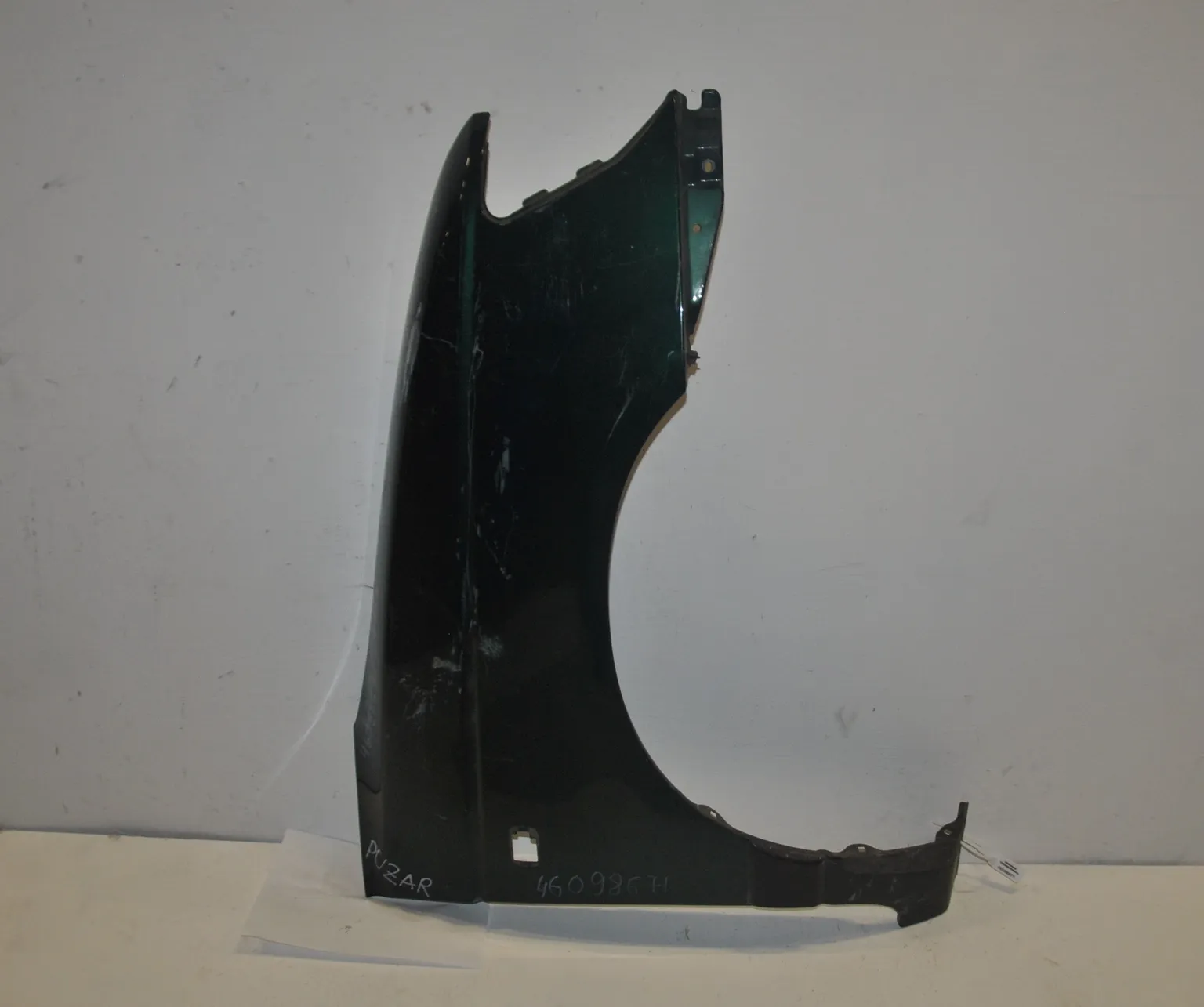 Крыло DAIHATSU PYZAR G303G Перед Прав (Контрактный) 46098671