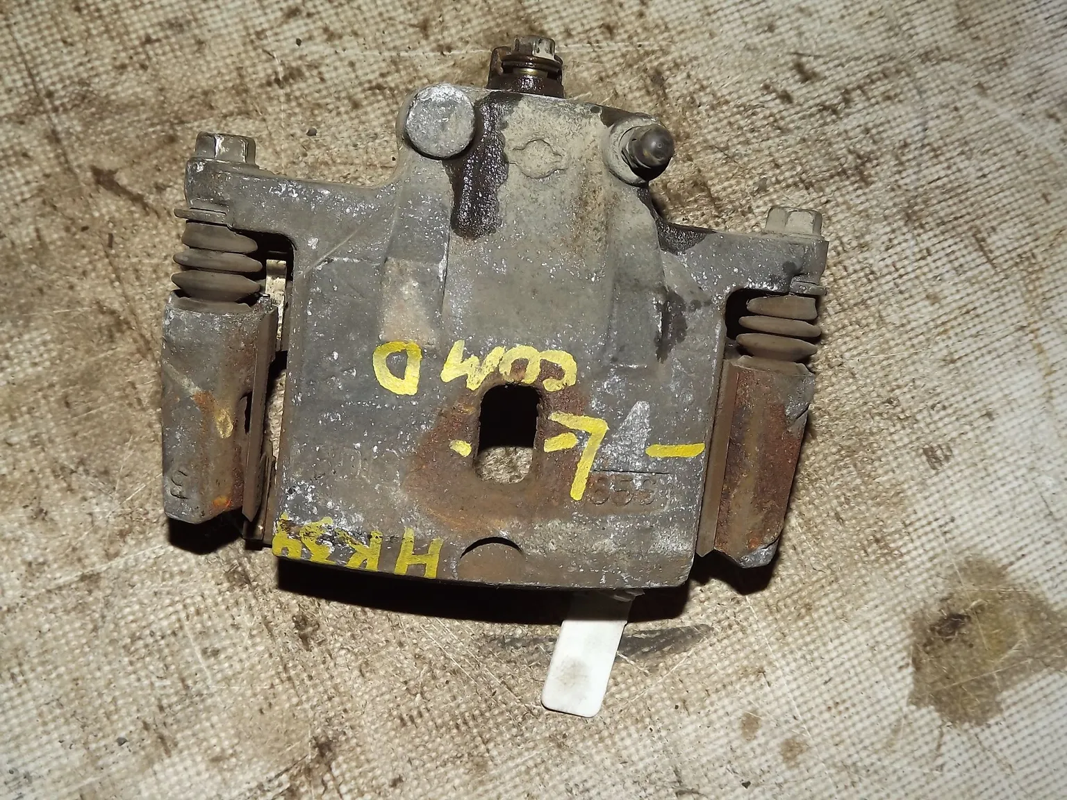 Суппорт NISSAN SKYLINE HR34 Перед Лев (Контрактный) 35017118