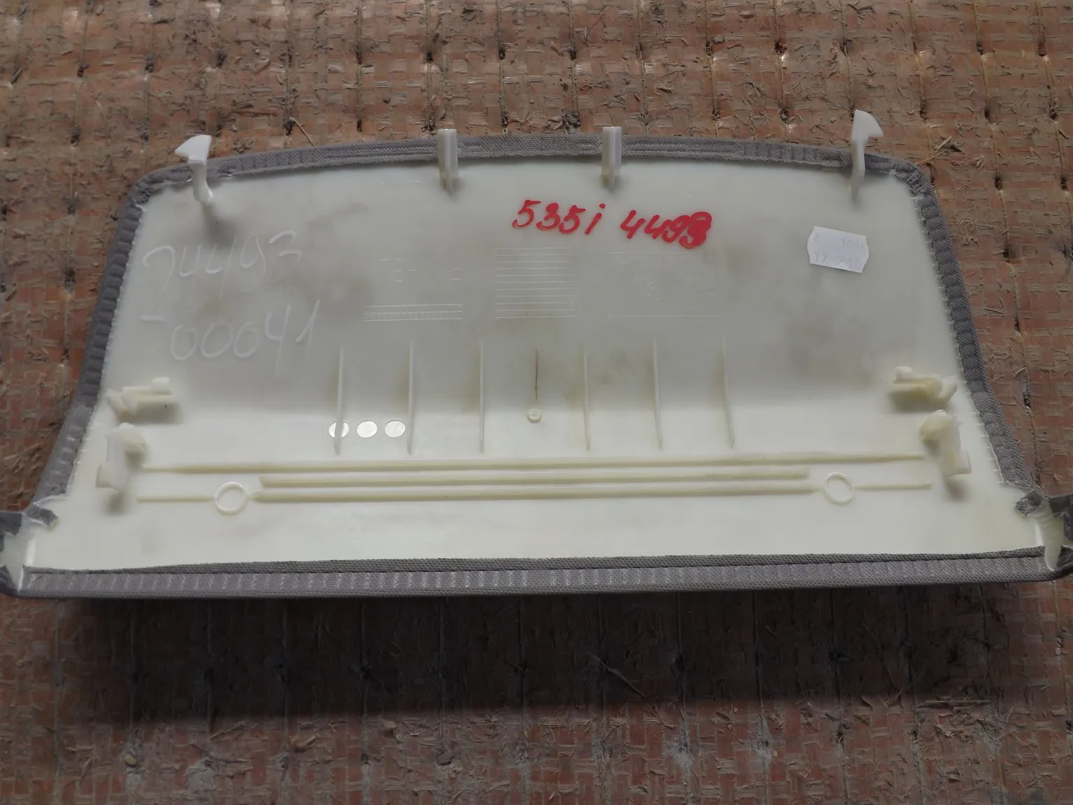 Накладка на стоп-сигнал BMW 5-SERIES F10 (Контрактный) 2449300041