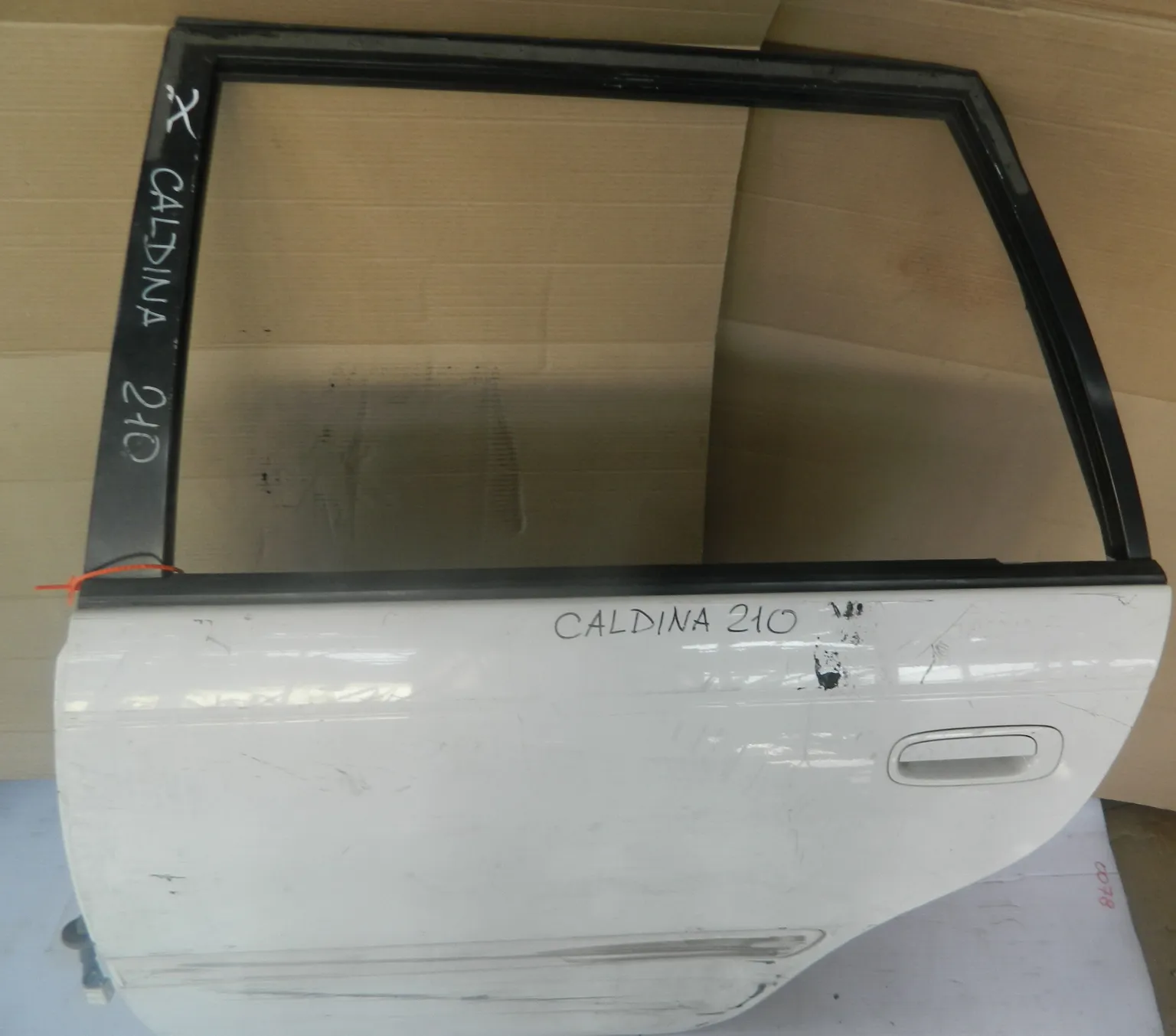 Дверь TOYOTA CALDINA ST210 Зад Лев (Контрактный) 65243397