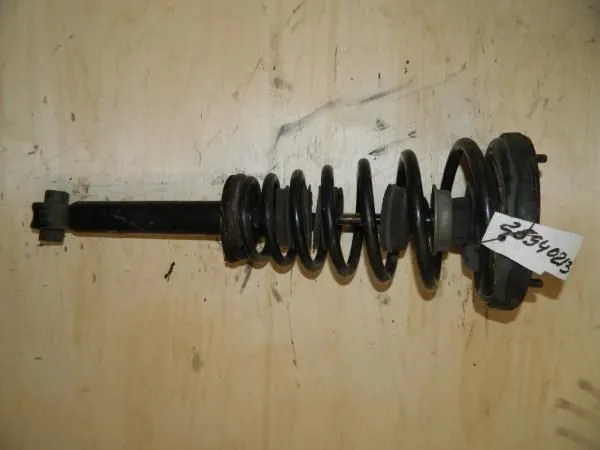 Стойка подвески NISSAN Bluebird QU14 QG18 Перед Прав (Контрактный)