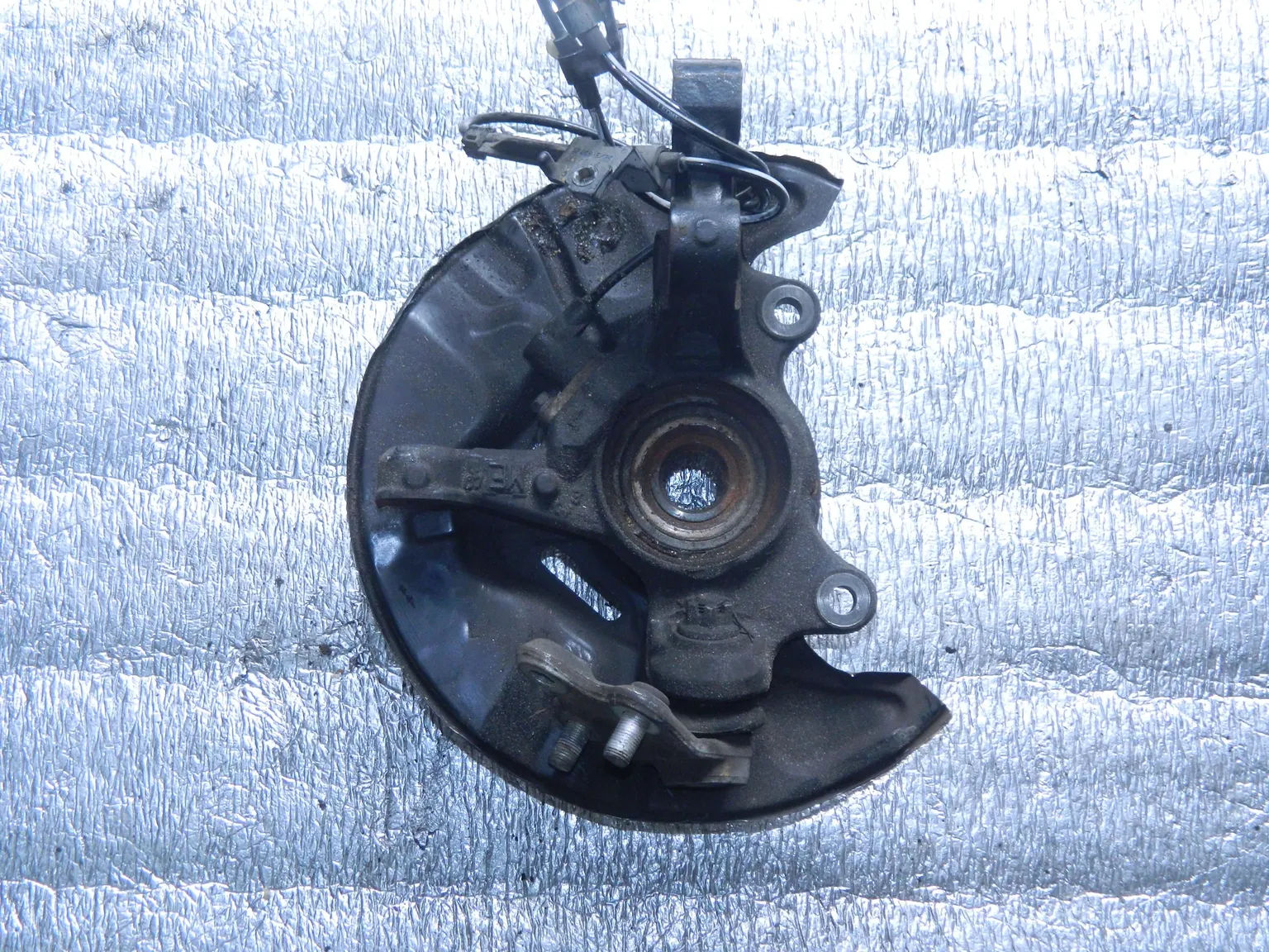 Ступица TOYOTA AVENSIS AZT251 Перед Прав (Контрактный) 10435090