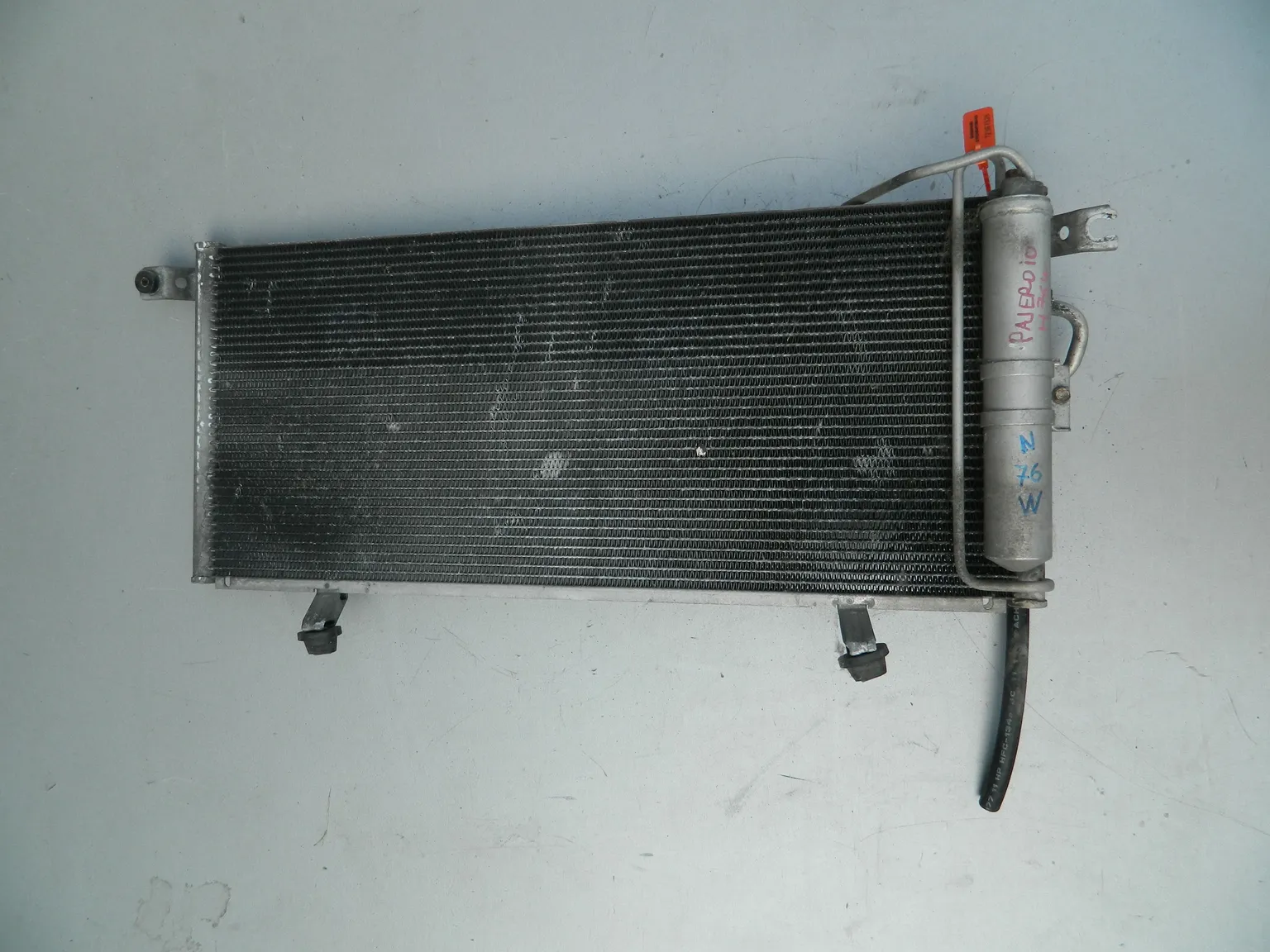 Радиатор кондиционера MITSUBISHI PAJERO IO H66W (Контрактный) 72367526