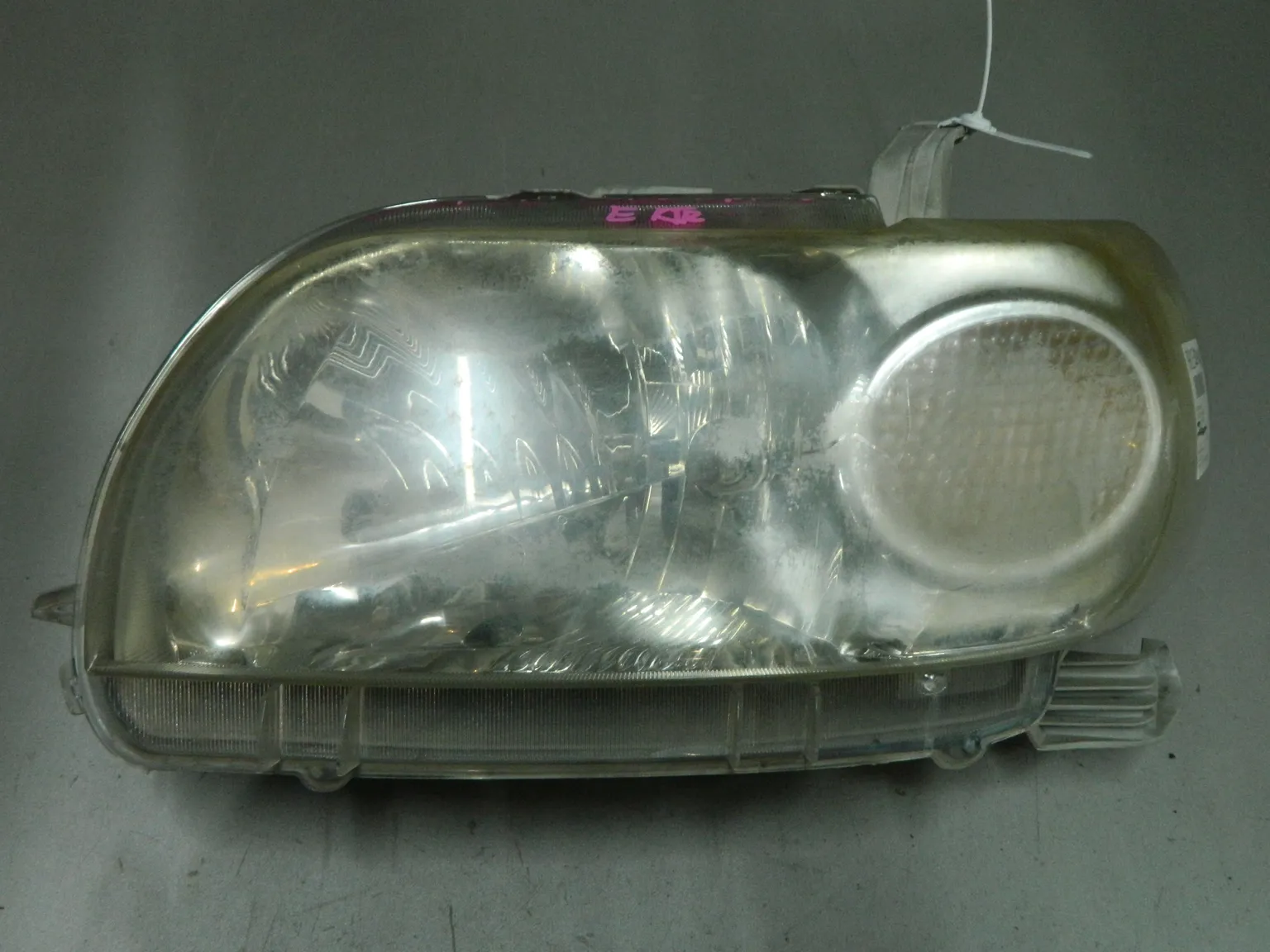 Фара TOYOTA PORTE NNP10 Перед Лев 52128 (Контрактный) 03344419