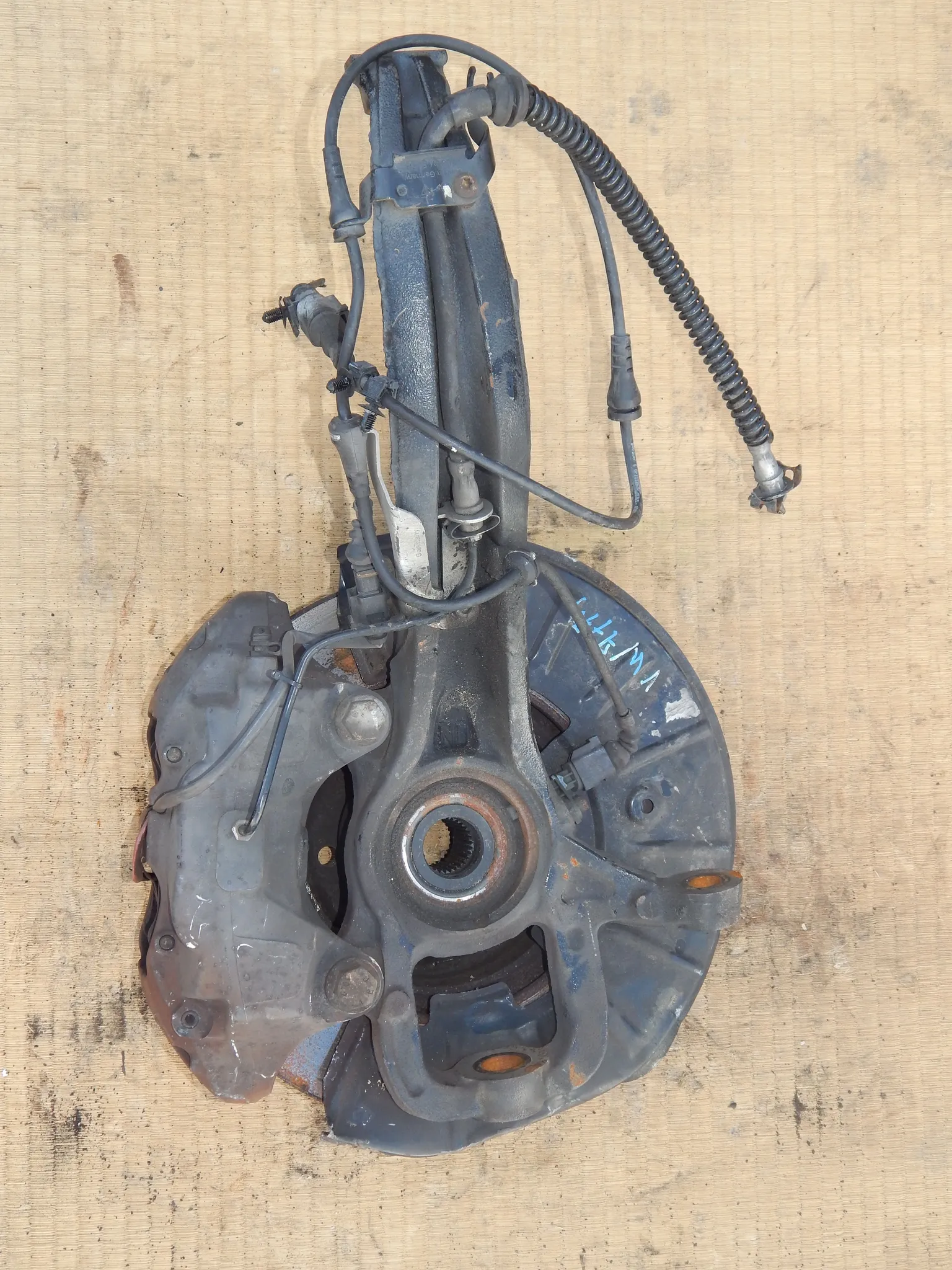 Ступица VOLKSWAGEN TOUAREG 7L7 Перед Прав (Контрактный) 27774802