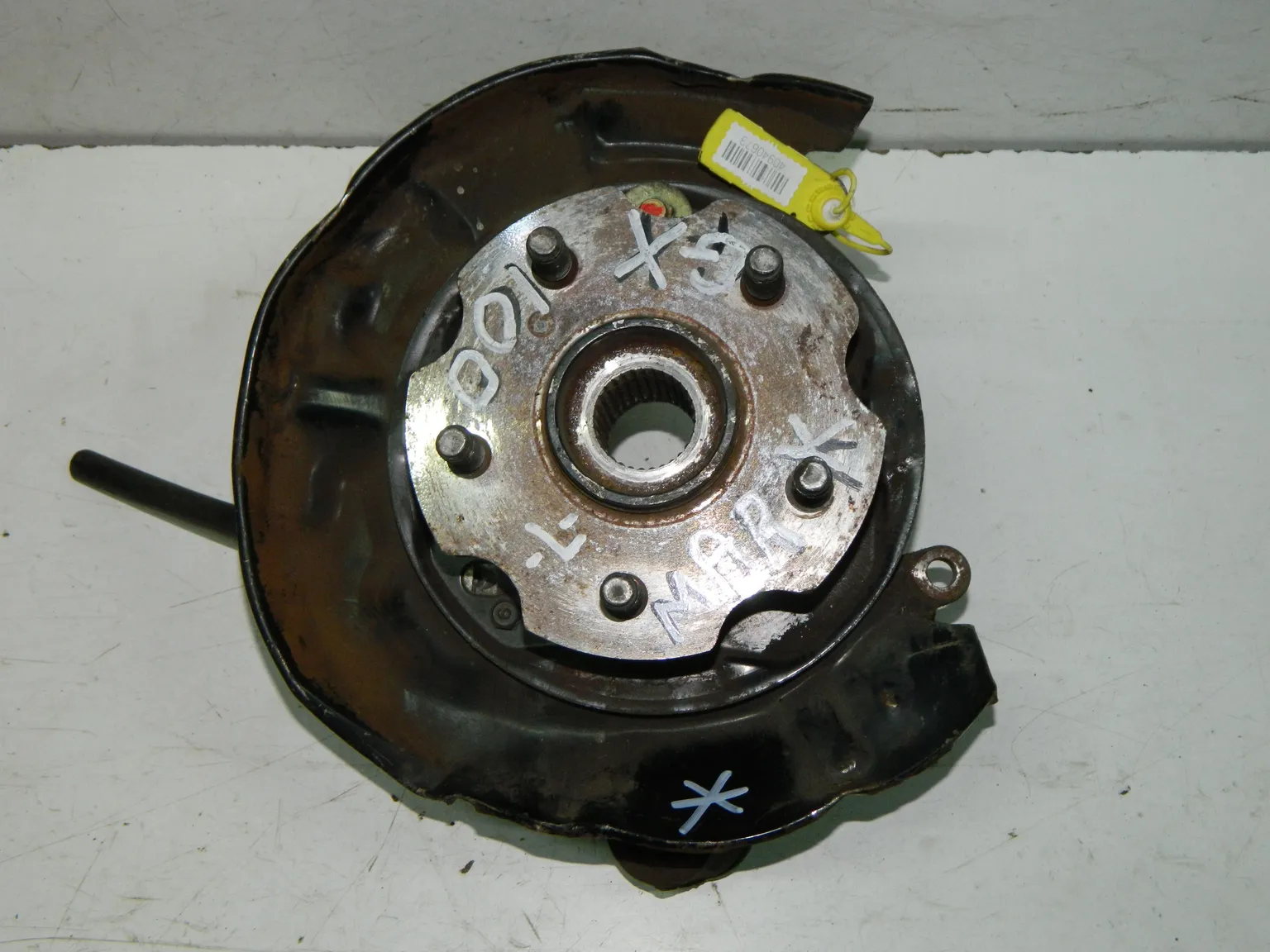 Ступица TOYOTA CHASER GX100 Зад Лев (Контрактный) 40940673