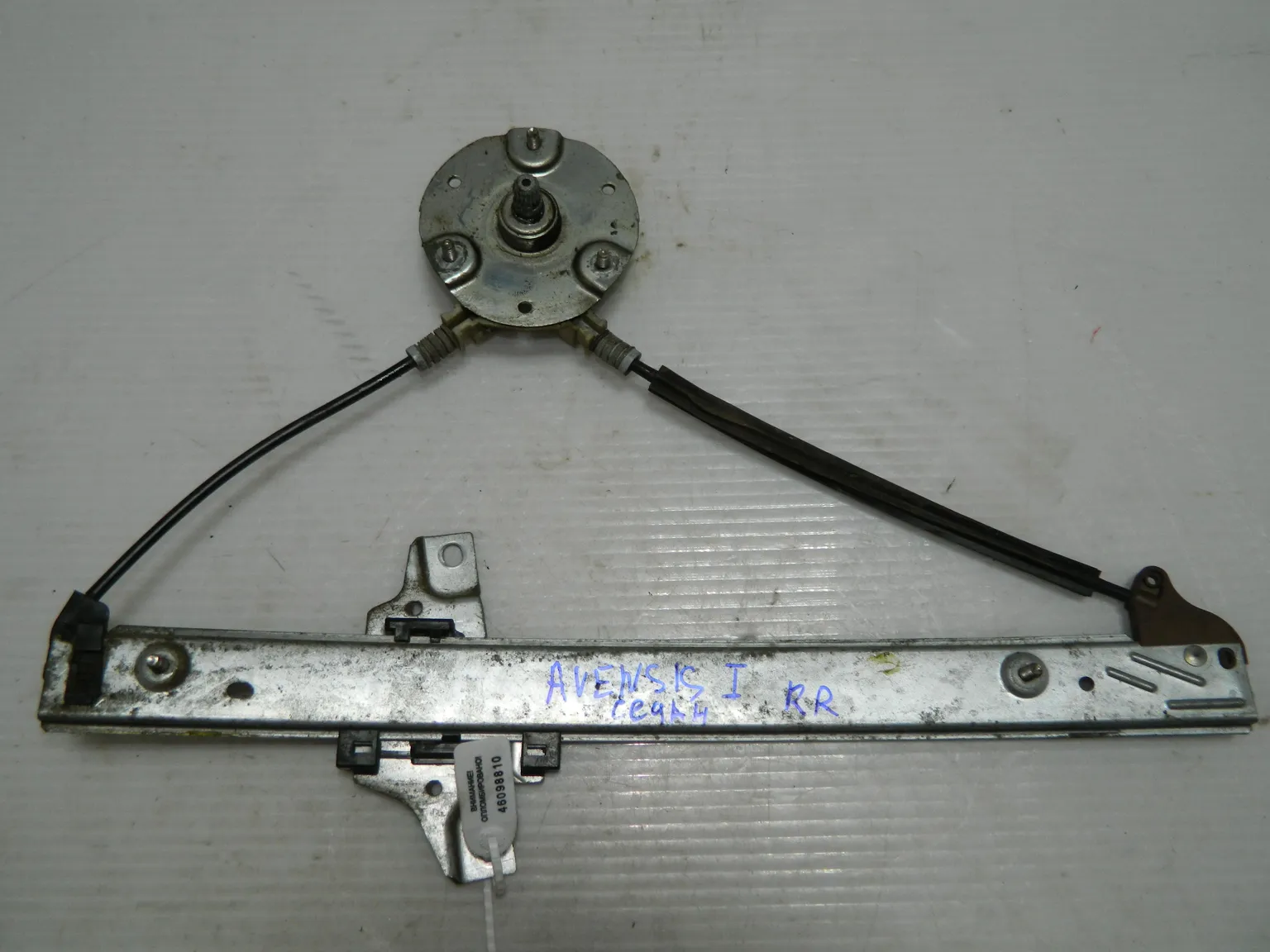 Стеклоподъемник TOYOTA AVENSIS T220 Зад Прав 46098810 Б/У