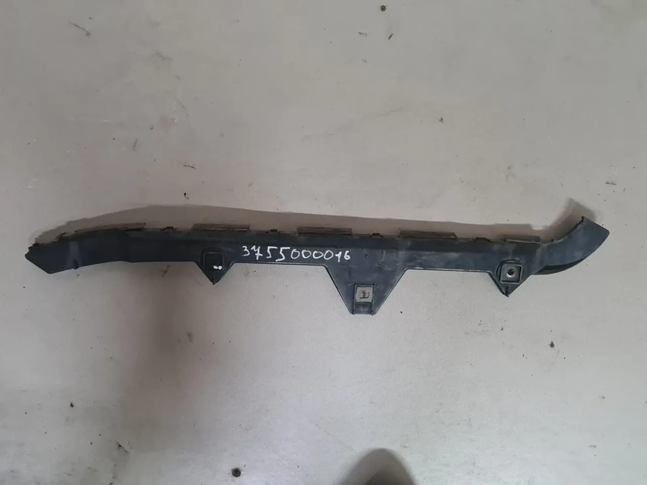 Крепление бампера TOYOTA AVENSIS AZT250 Зад Прав (контрактный) 3755000016