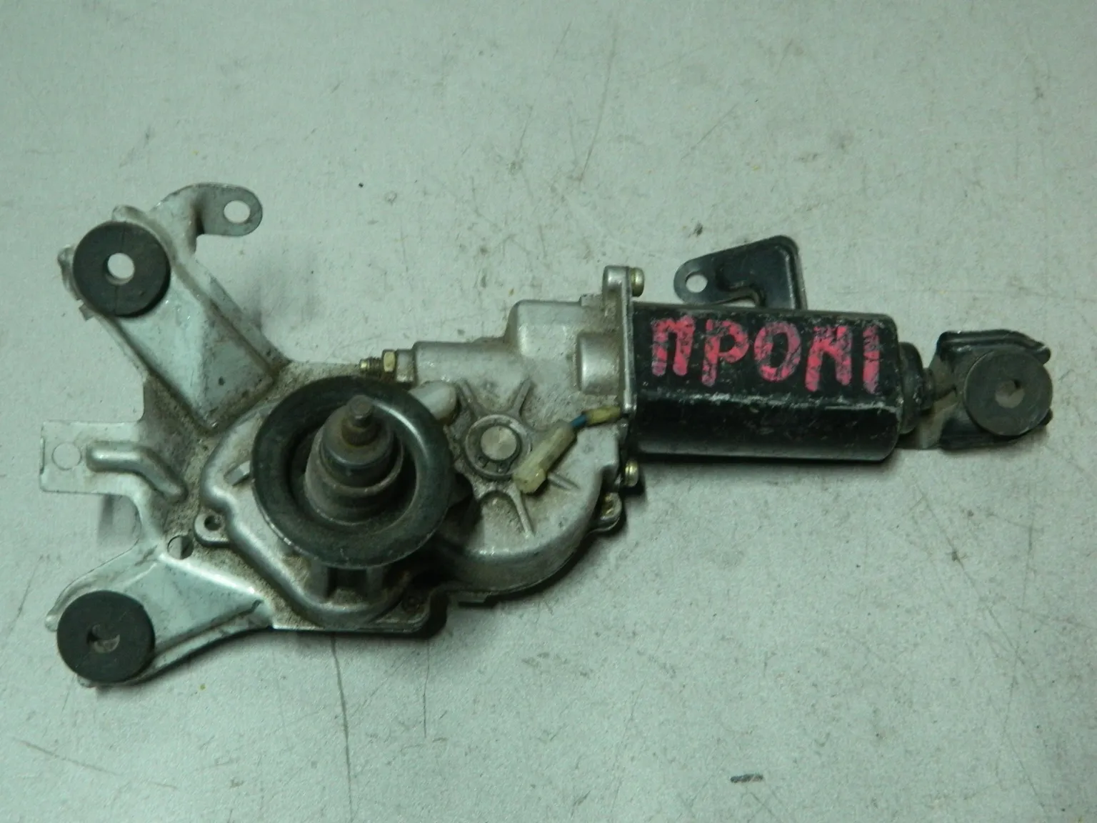 Мотор заднего дворника TOYOTA CAMRY PROMINENT VZV30 (Контрактный) 81528722