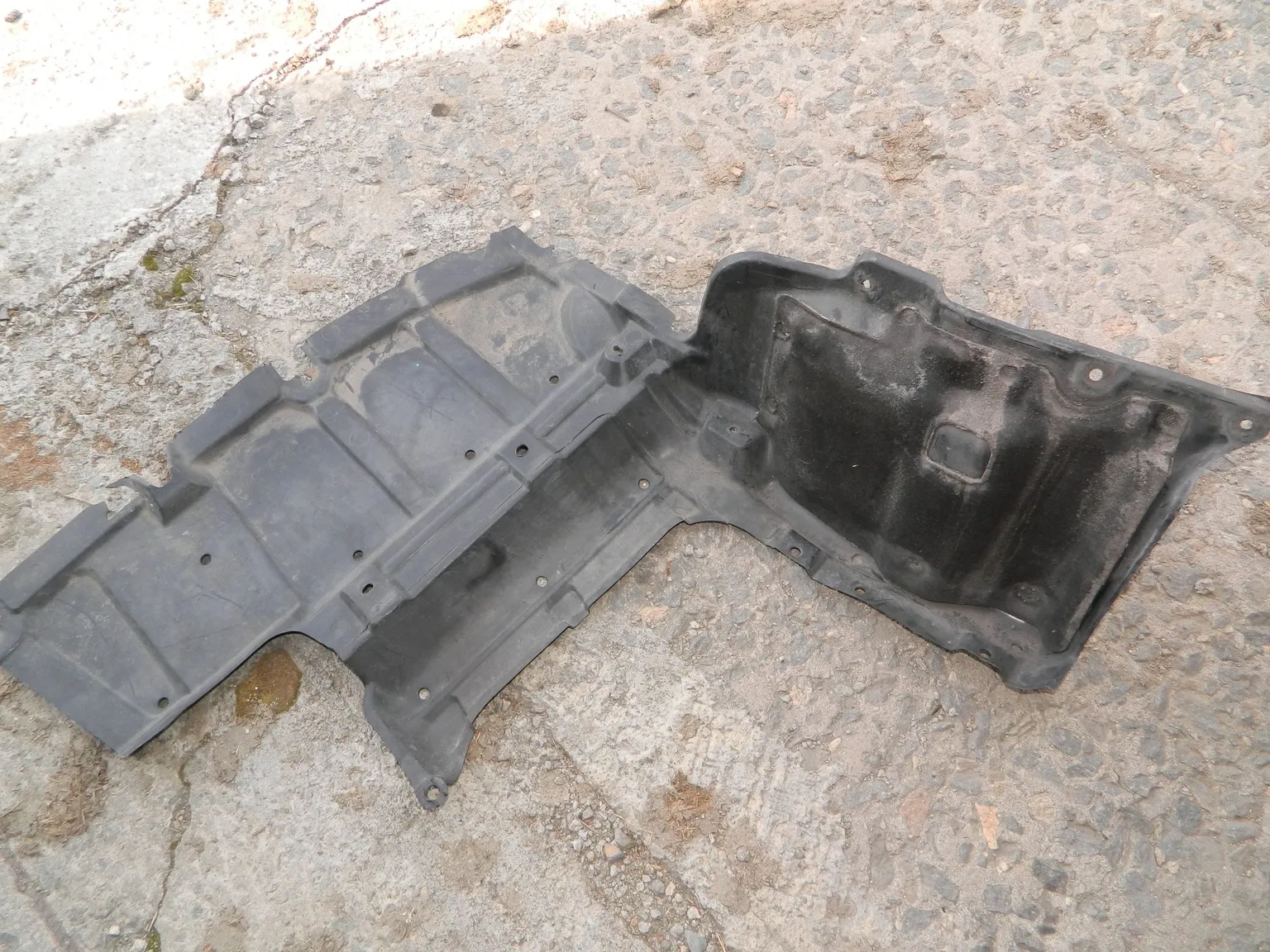 Защита двигателя TOYOTA AVENSIS AZT250 (Контрактный) 1081130100