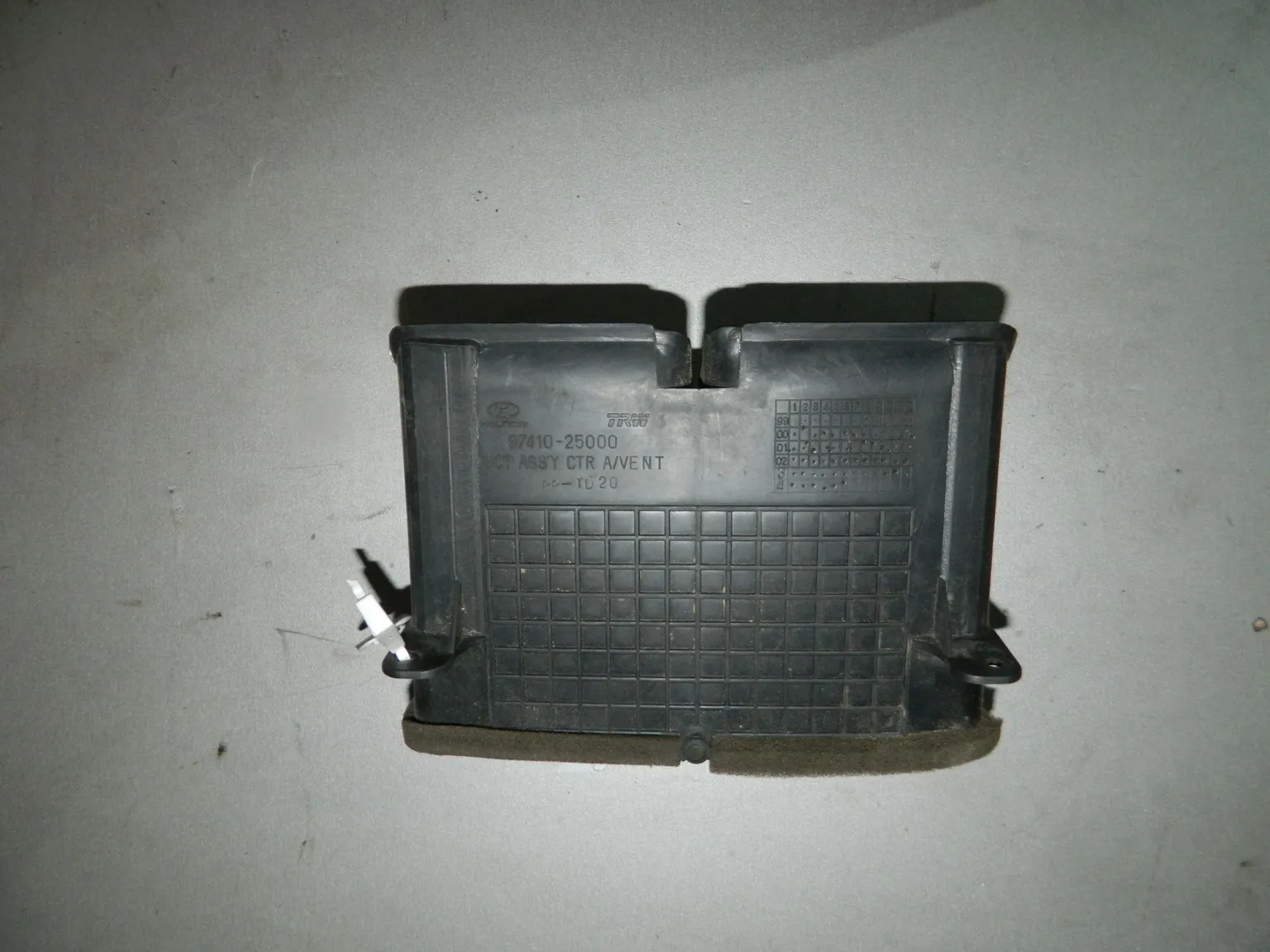 Воздуховод отопителя HYUNDAI ACCENT LC (Б/У) 35020183