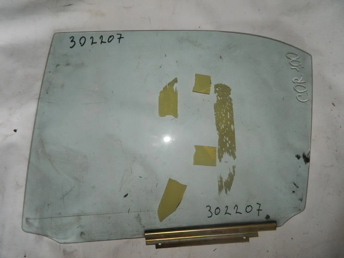 Стекло двери TOYOTA COROLLA 100 Задн. Лев (Контрактный) 302207