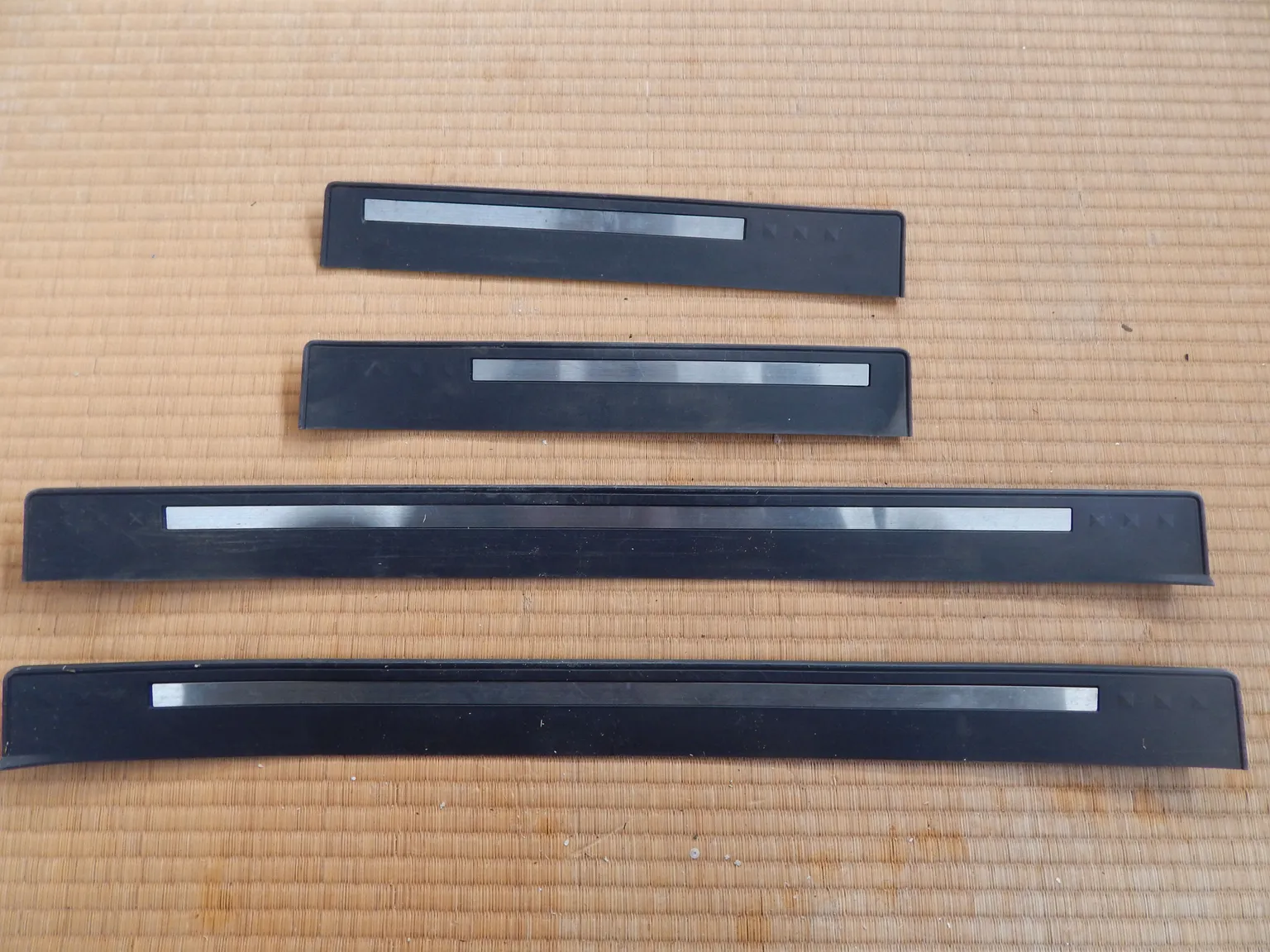 Накладки на пороги Nissan Teana J31 (контрактный) 39252003