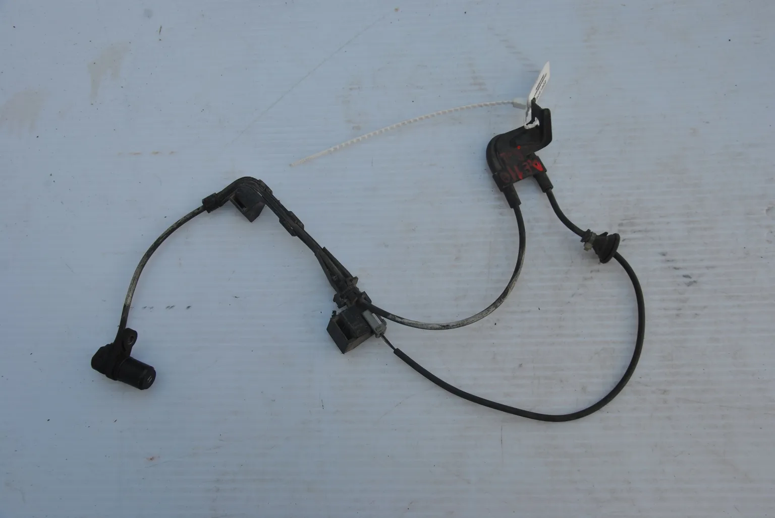 Датчик ABS TOYOTA COROLLA AE110 Зад Лев (Контрактный) 46091302