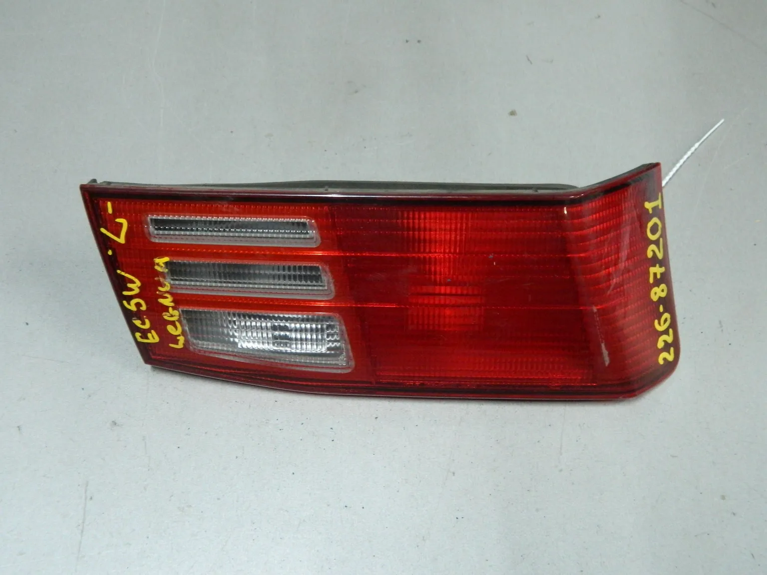 Фонарь MITSUBISHI LEGNUM EC5W Зад Лев (Контрактный) 68000302