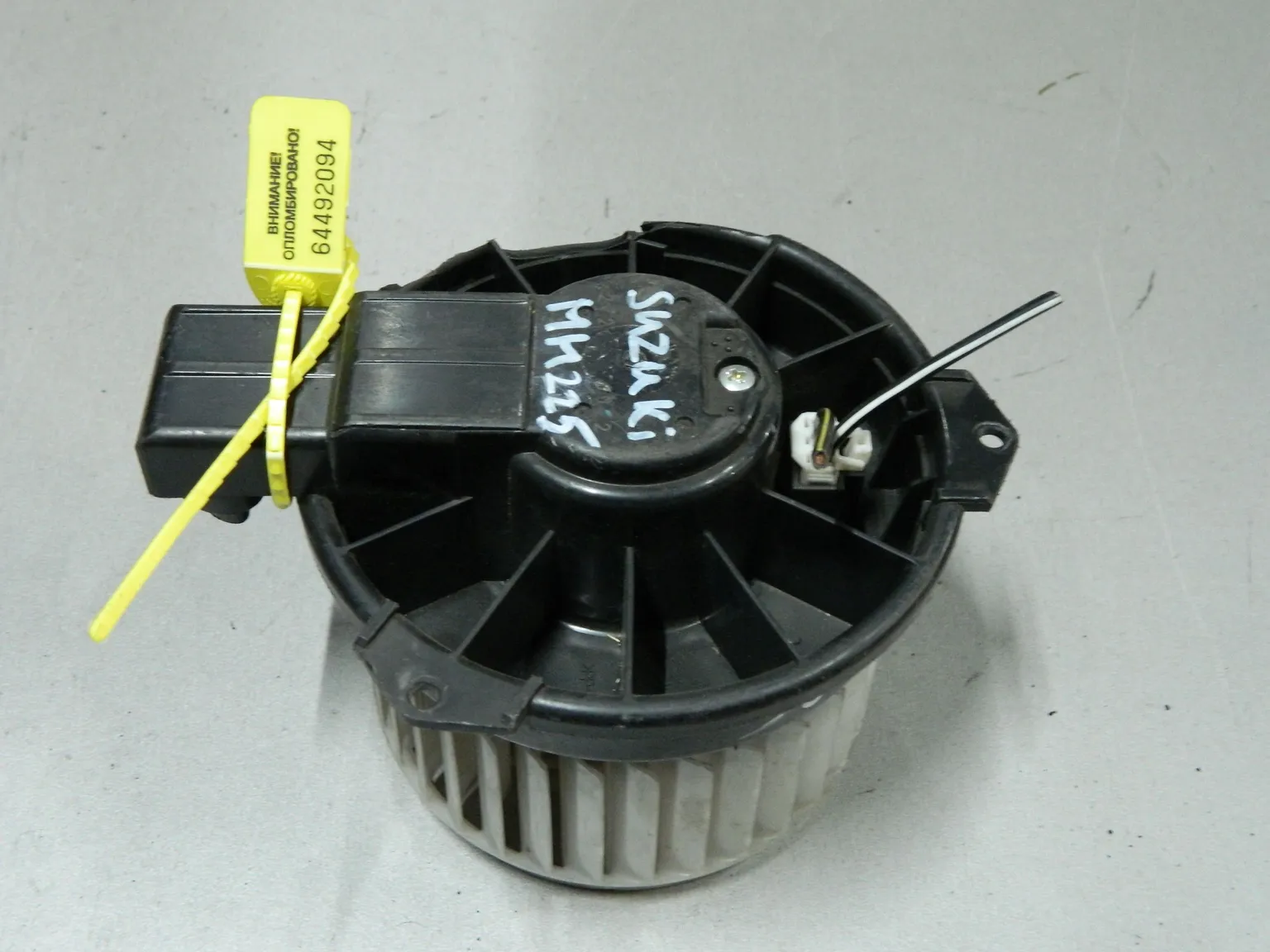 Мотор печки SUZUKI MR WAGON MF22S (Контрактный) 64492094