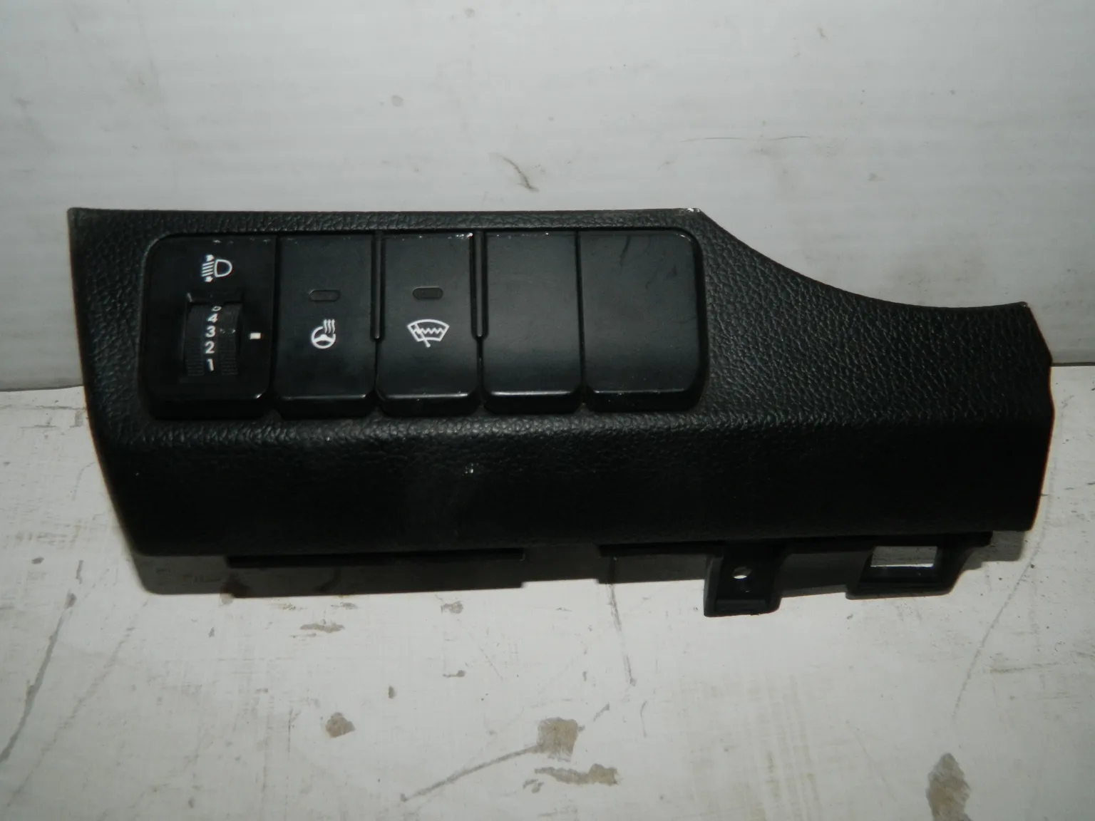 Блок кнопок KIA RIO QB G4FA (Б/У) 40940173