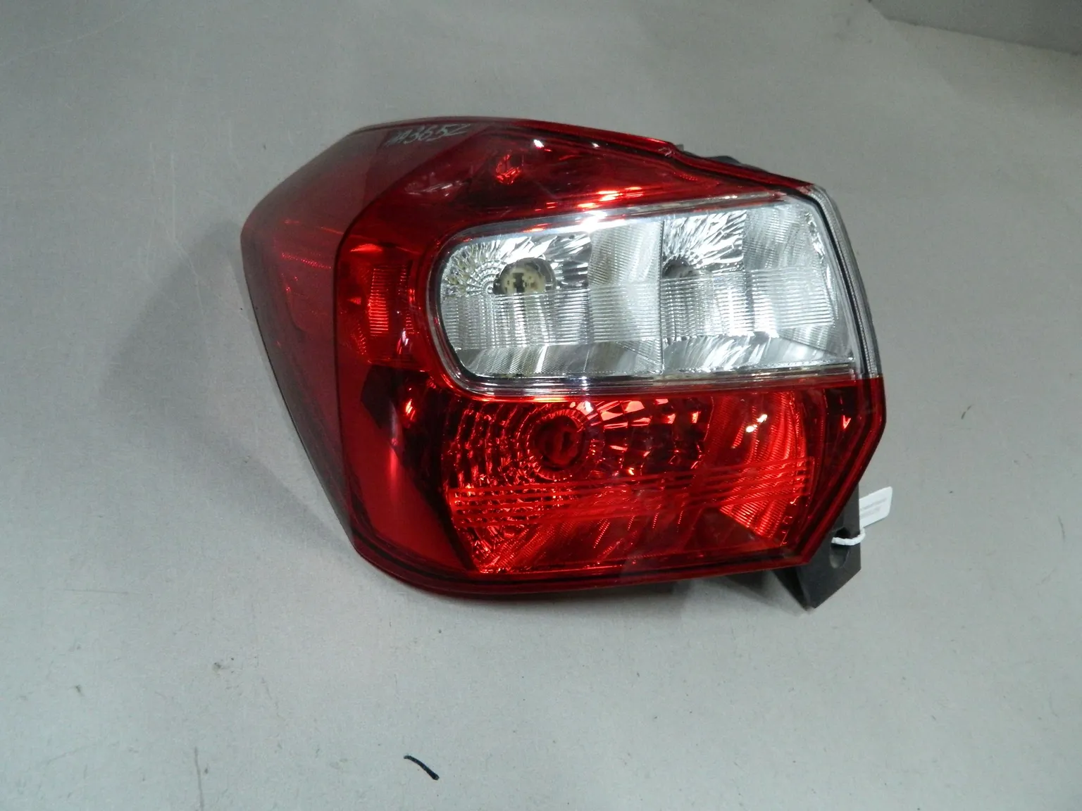 Фонарь SUBARU IMPREZA XV GP7 Зад Лев (Контрактный) 68000258