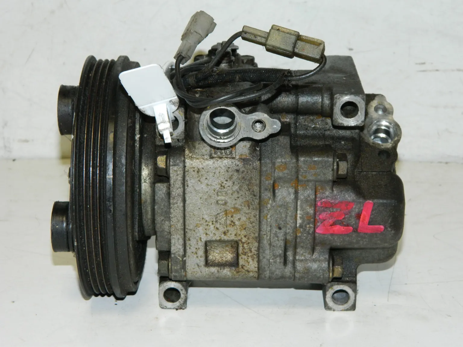 Компрессор кондиционера MAZDA FAMILIA ZLDE (Контрактный) 45990002