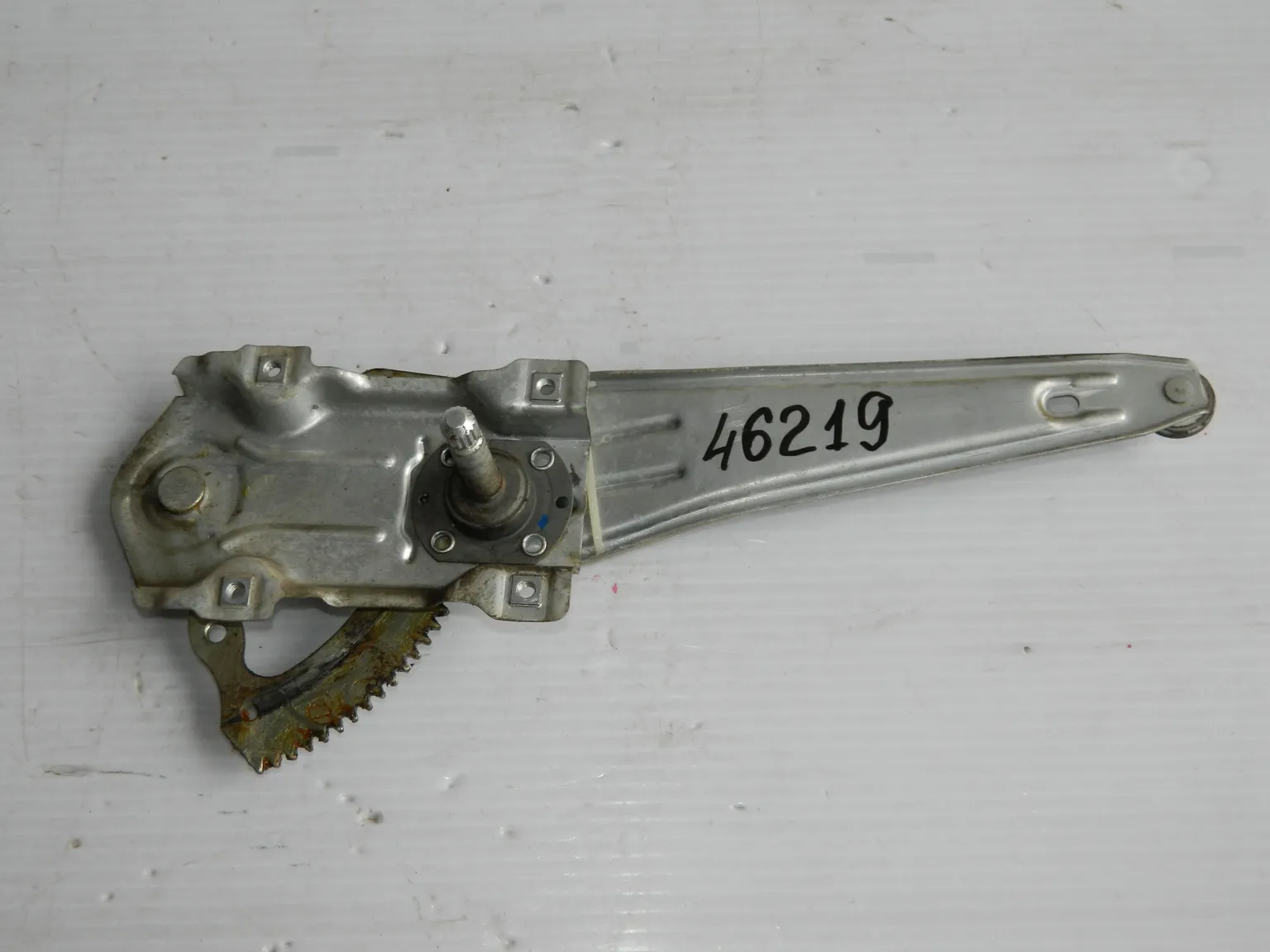 Стеклоподъемник TOYOTA COROLLA NZE120 Зад Прав (Б/У)