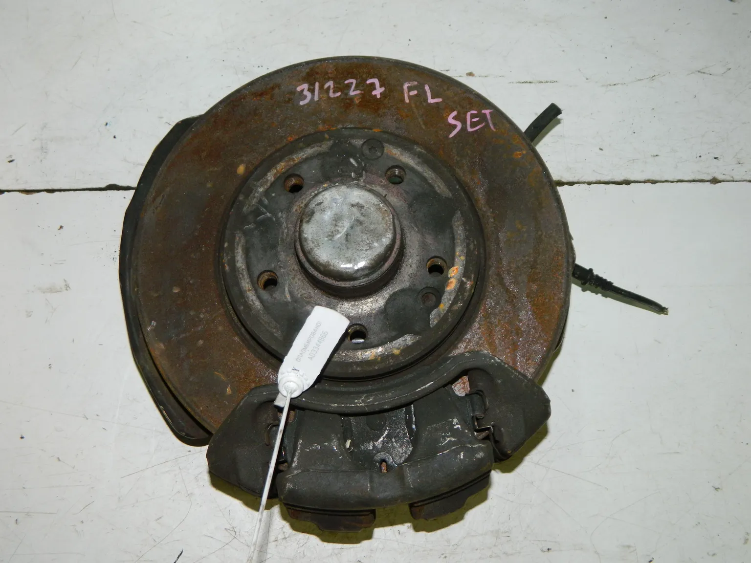 Ступица MERCEDES-BENZ C180 W203 Перед Лев (Контрактный) 03344866