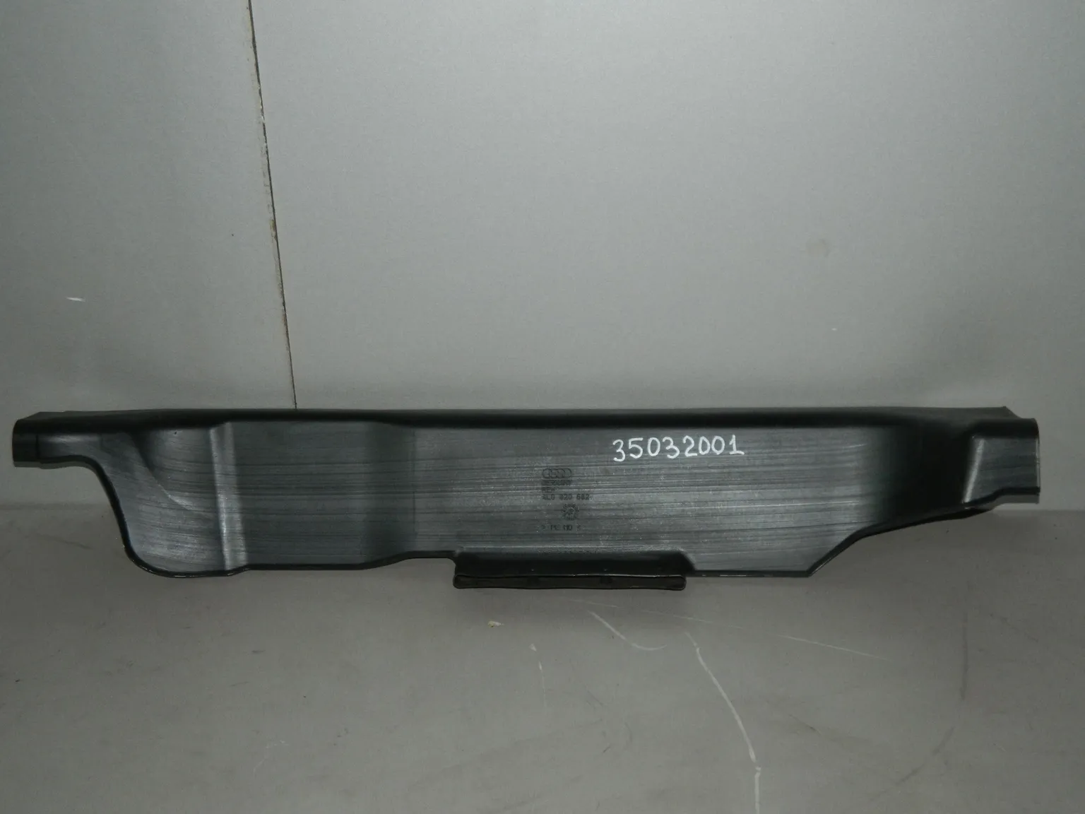 Воздуховод AUDI Q7 4L (Б/У) 35032001