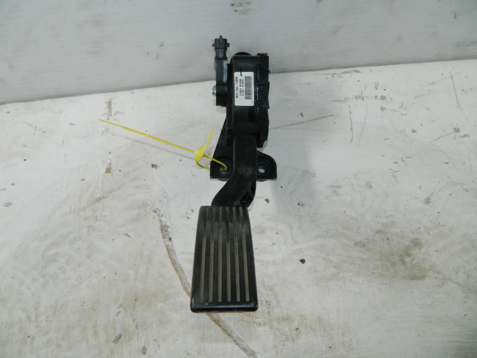 Педаль газа KIA RIO QB G4FA (Б/У) 40940196