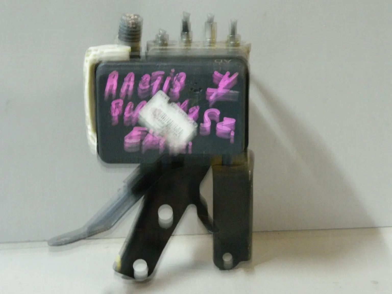 Блок ABS TOYOTA RACTIS NCP100 (Контрактный) 81532928 8954152480