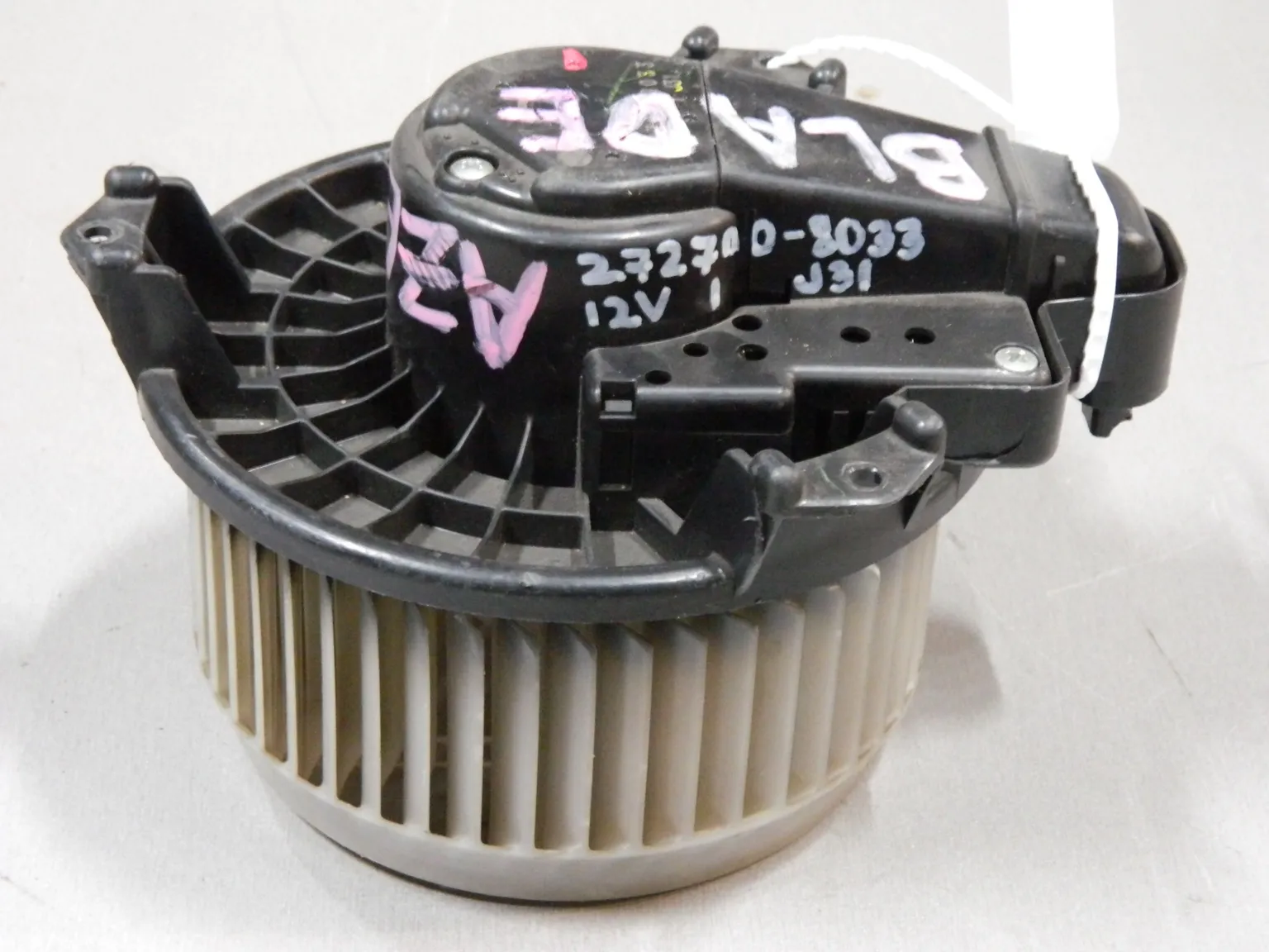 Мотор печки TOYOTA BLADE AZE154 (Контрактный) 68000477