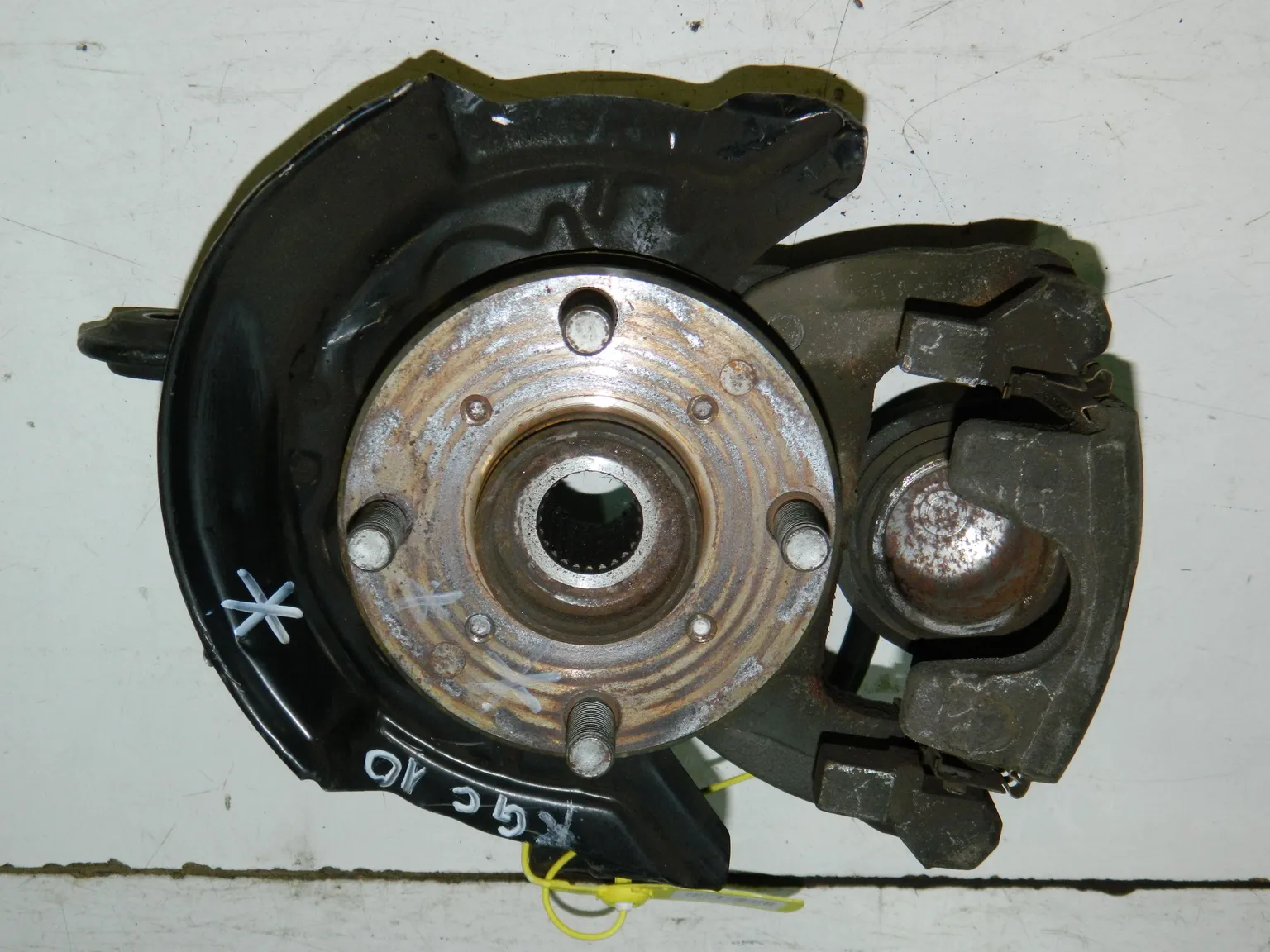 Ступица TOYOTA PASSO KGC10 Перед Лев (Контрактный) 40940848