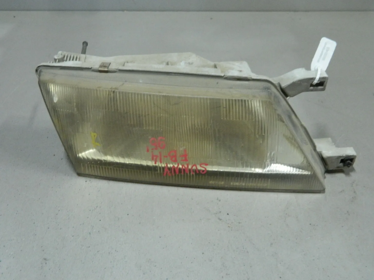 Фара NISSAN SUNNY B14 Перед Прав 1498 (Контрактный) 68000468