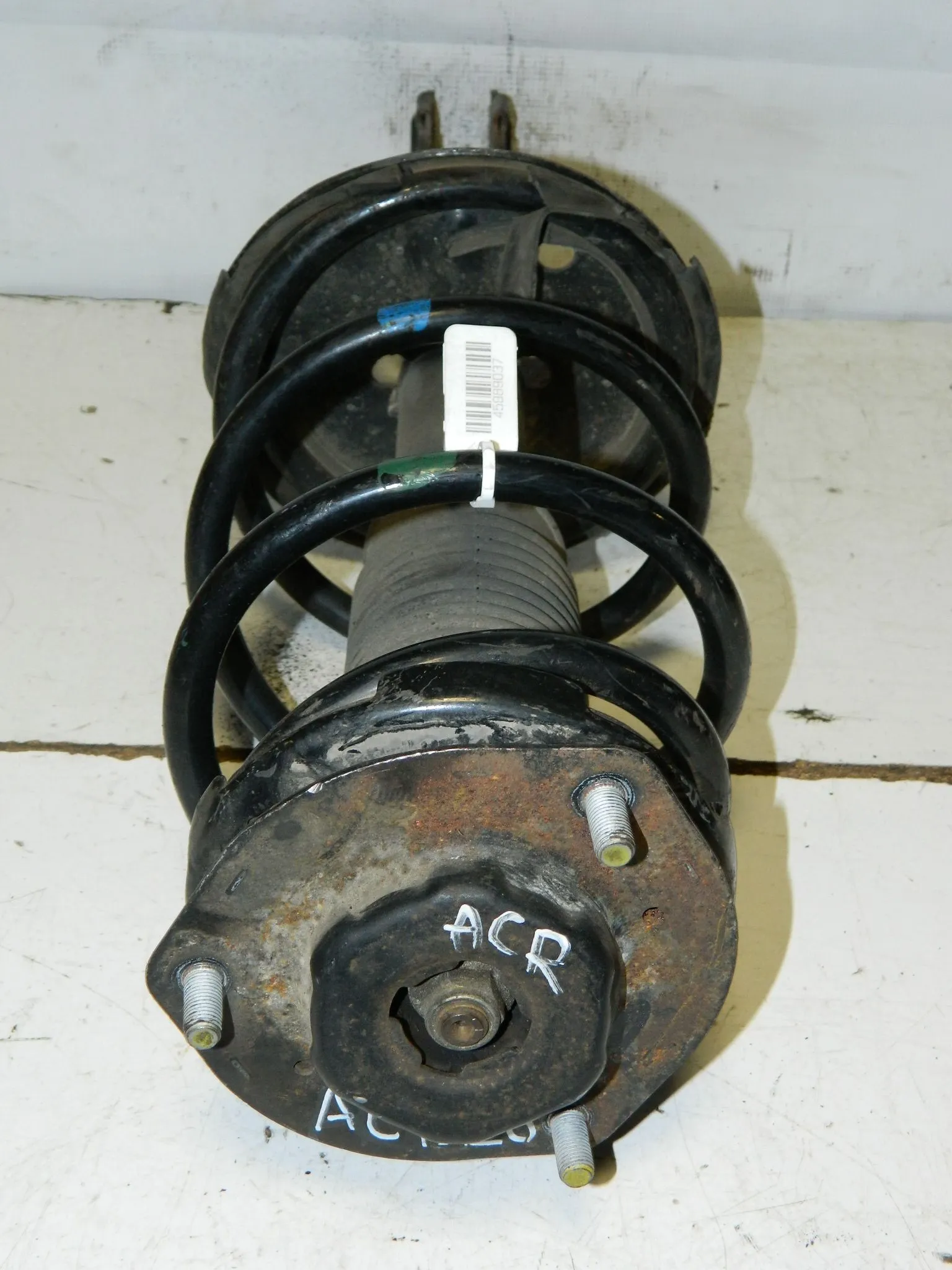 Стойка подвески TOYOTA ESTIMA ACR30 Перед Прав (Контрактный) 45989037