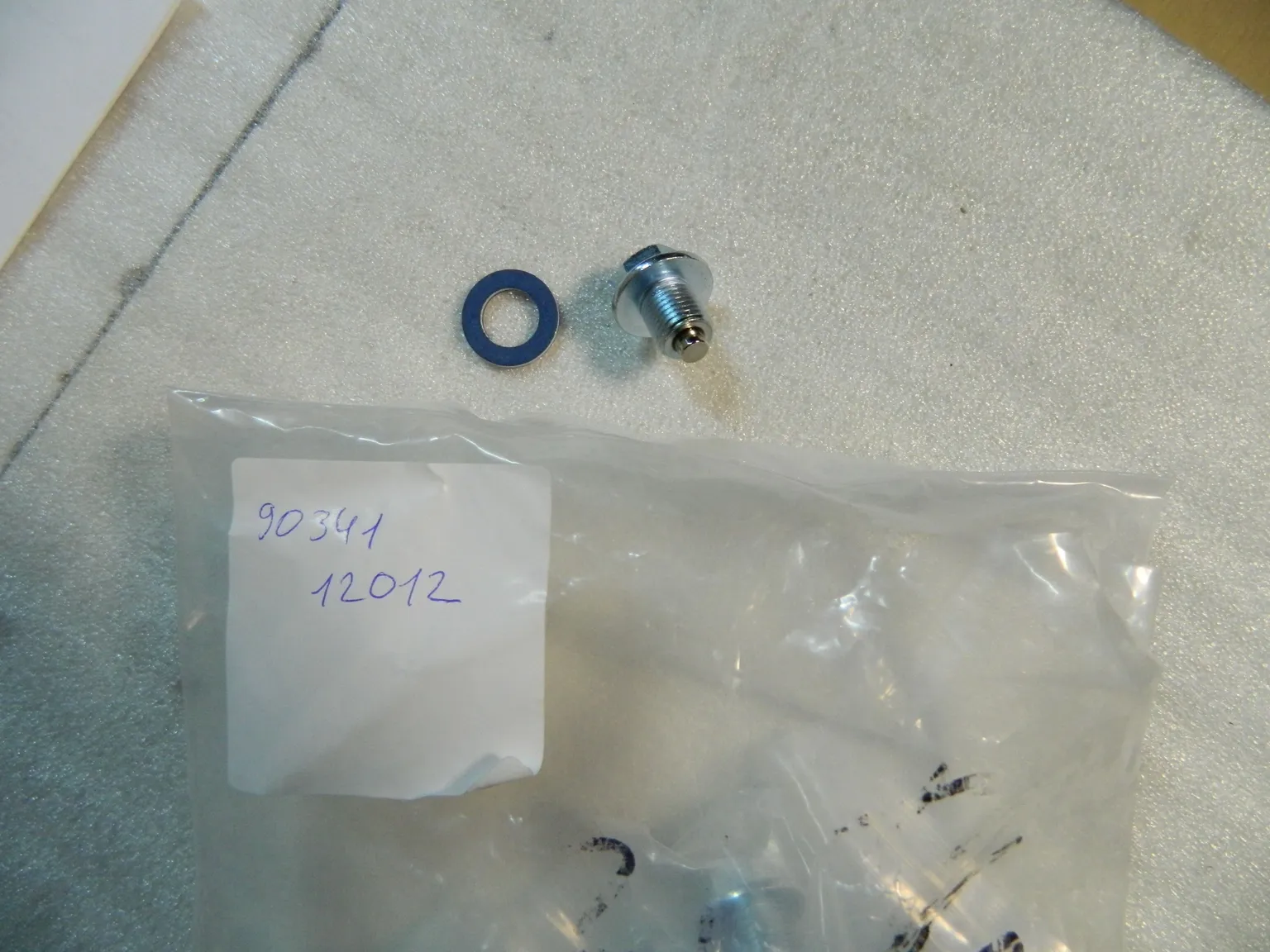 Пробка сливная GENERAL PARTS 9034112012 LEXUS / TOYOTA (С шайбой)