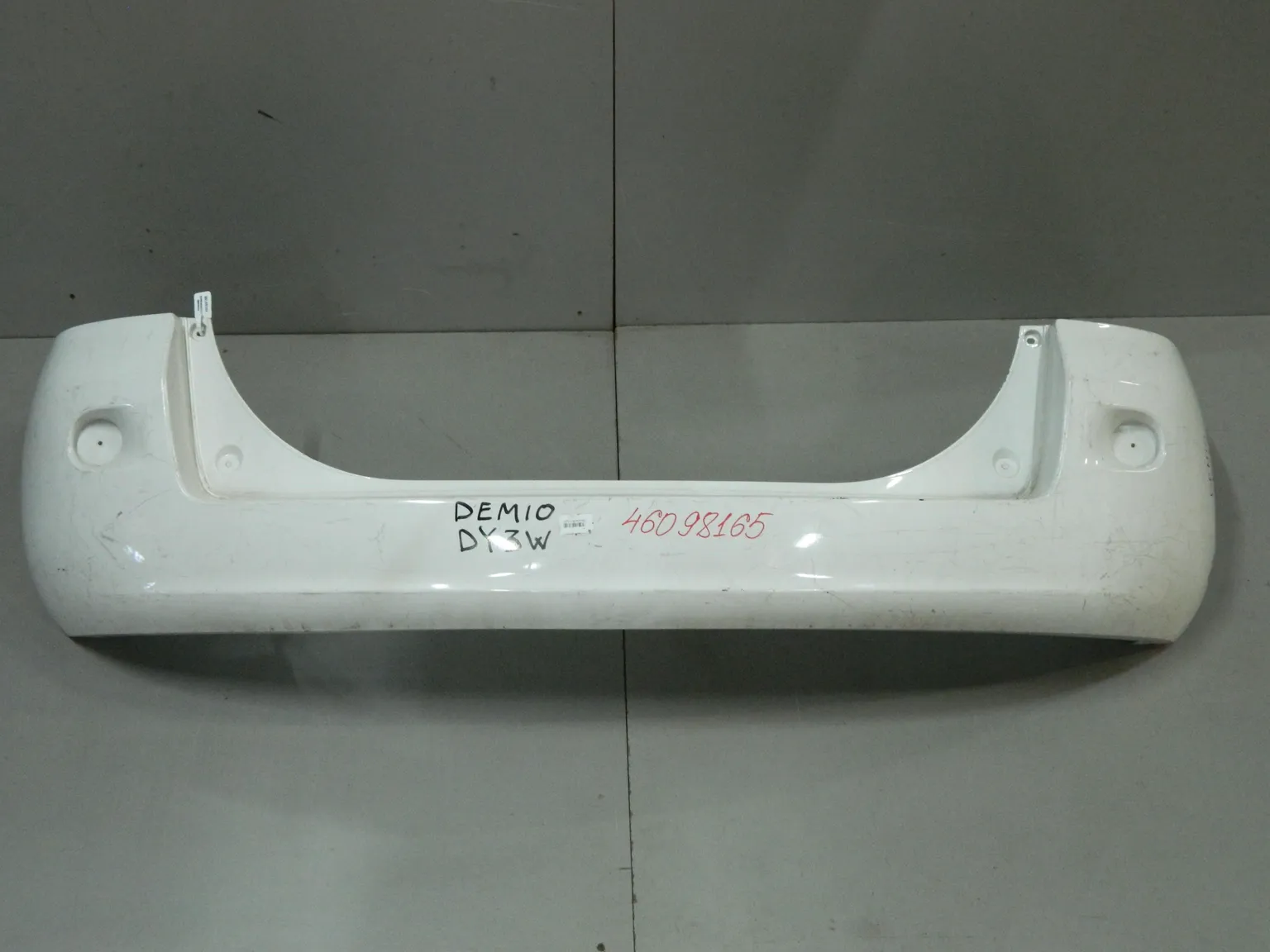 Бампер задний MAZDA DEMIO DY3W (Контрактный) 46098165