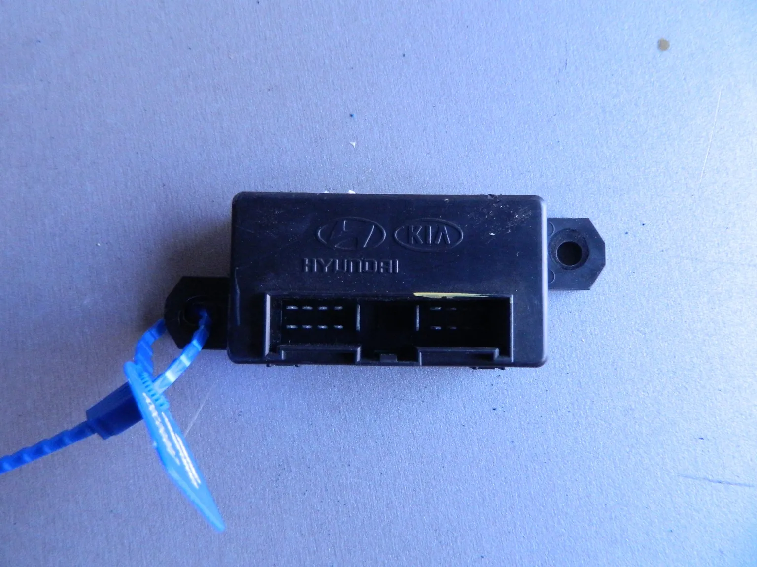 Блок реле заднего сиденья HYUNDAI EQUUS G6DA 2013-2015 (Б/У) 69838007 895973N000