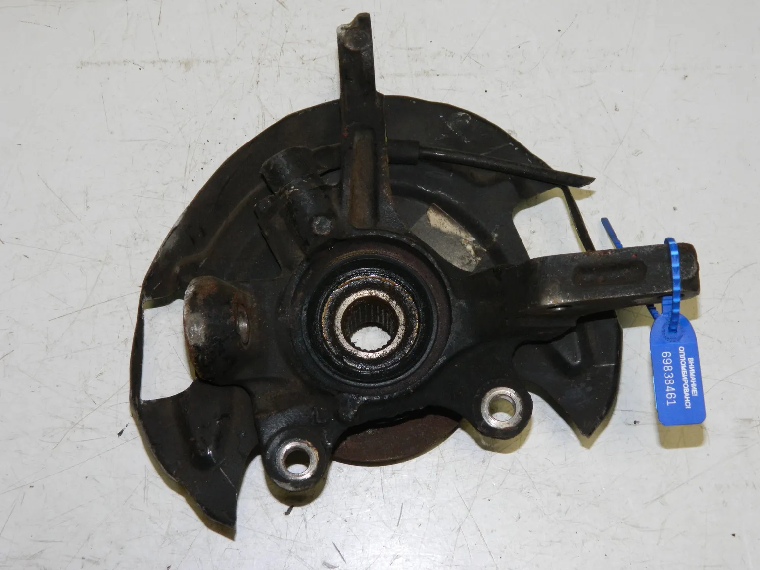 Ступица NISSAN MARCH K11 Перед Лев (Контрактный) 69838461