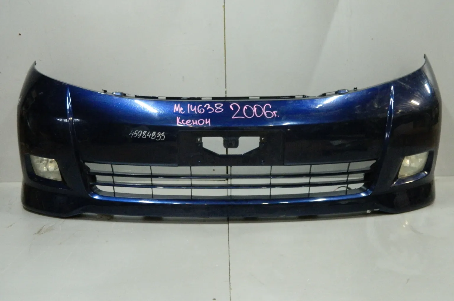 Бампер передний TOYOTA ISIS ZNM10 (Контрактный) 45984833